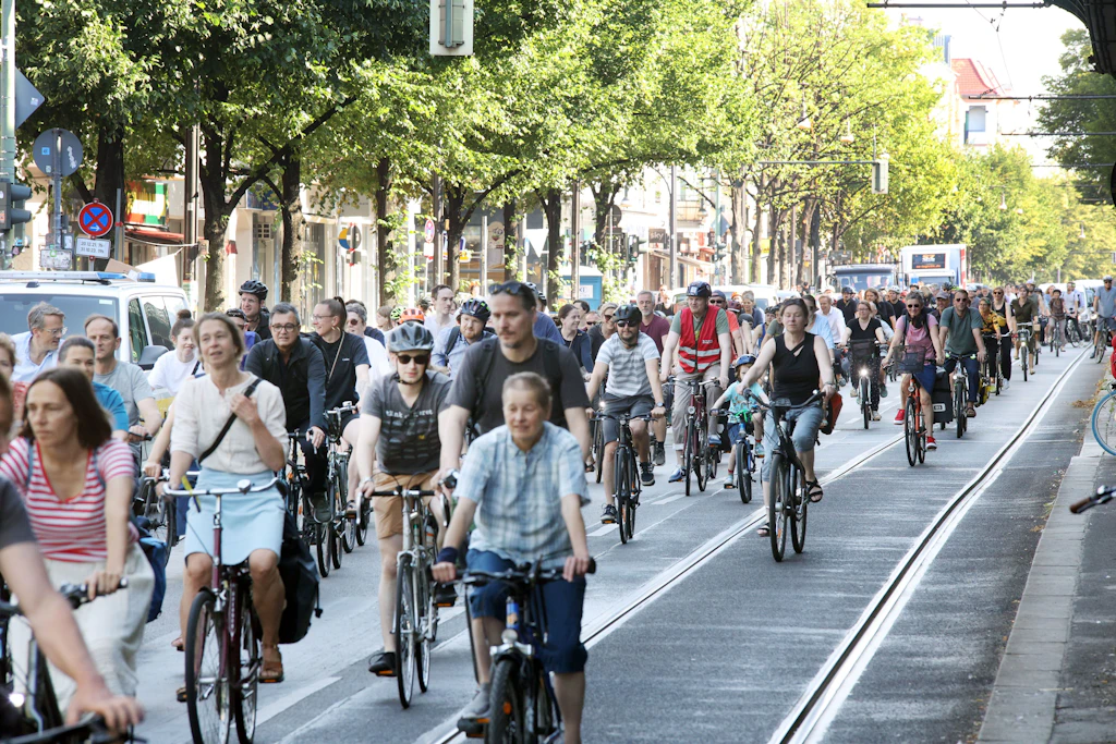 Prenzlauer Berg: Auf der Schönhauser Allee sind Autofahrer eine Minderheit