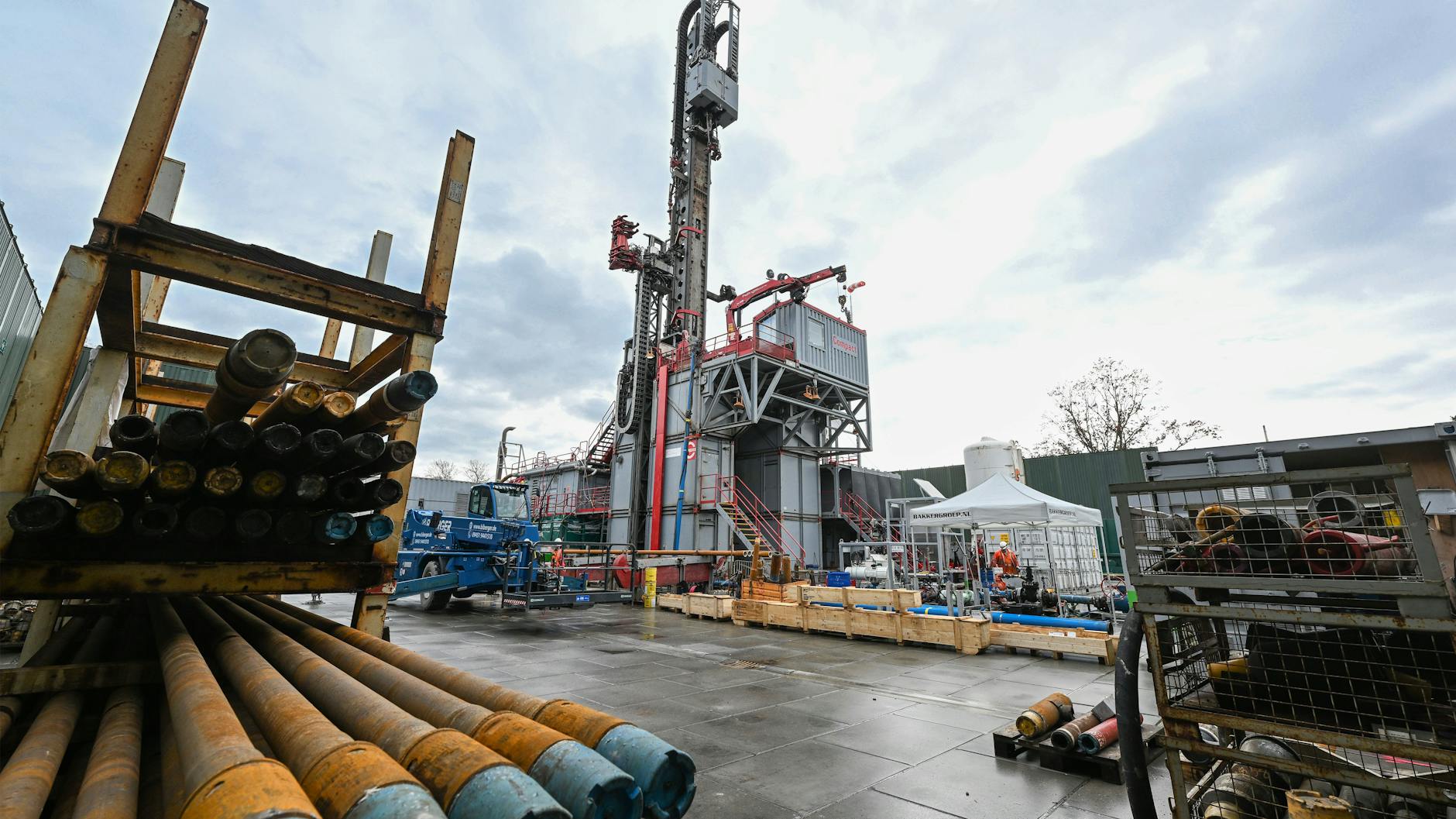 So sieht es aus, wenn nach Erdwärme gebohrt wird – wie hier an der Heinrich-Mann-Allee in Potsdam.