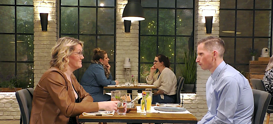 Timo und Kristina unterhalten sich bei „First Dates“ über Timos radikale Gewichtsabnahme.