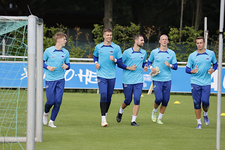 Herthas Torhüter: Tjark Ernst gilt als Keeper der Zukunft, Marius Gersbeck ist nach Schlägerei suspendiert, Oliver Christensen ist Verkaufskandidat und Alexander Schwolow wechselte zum 1. FC Union (v.l.n.r.).&nbsp;&nbsp;