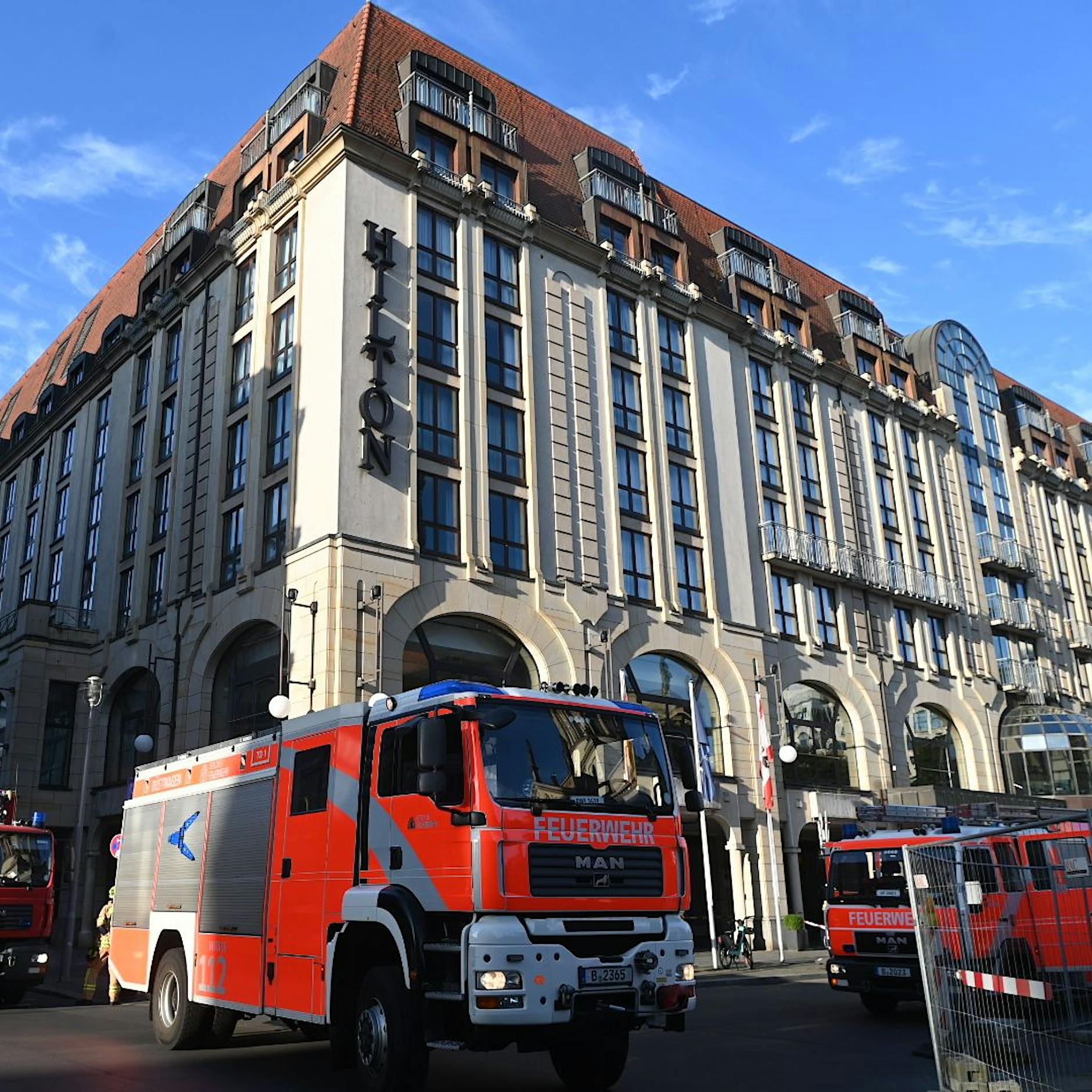 Hilton-Hotel in Berlin-Mitte: Chemikalien ausgetreten