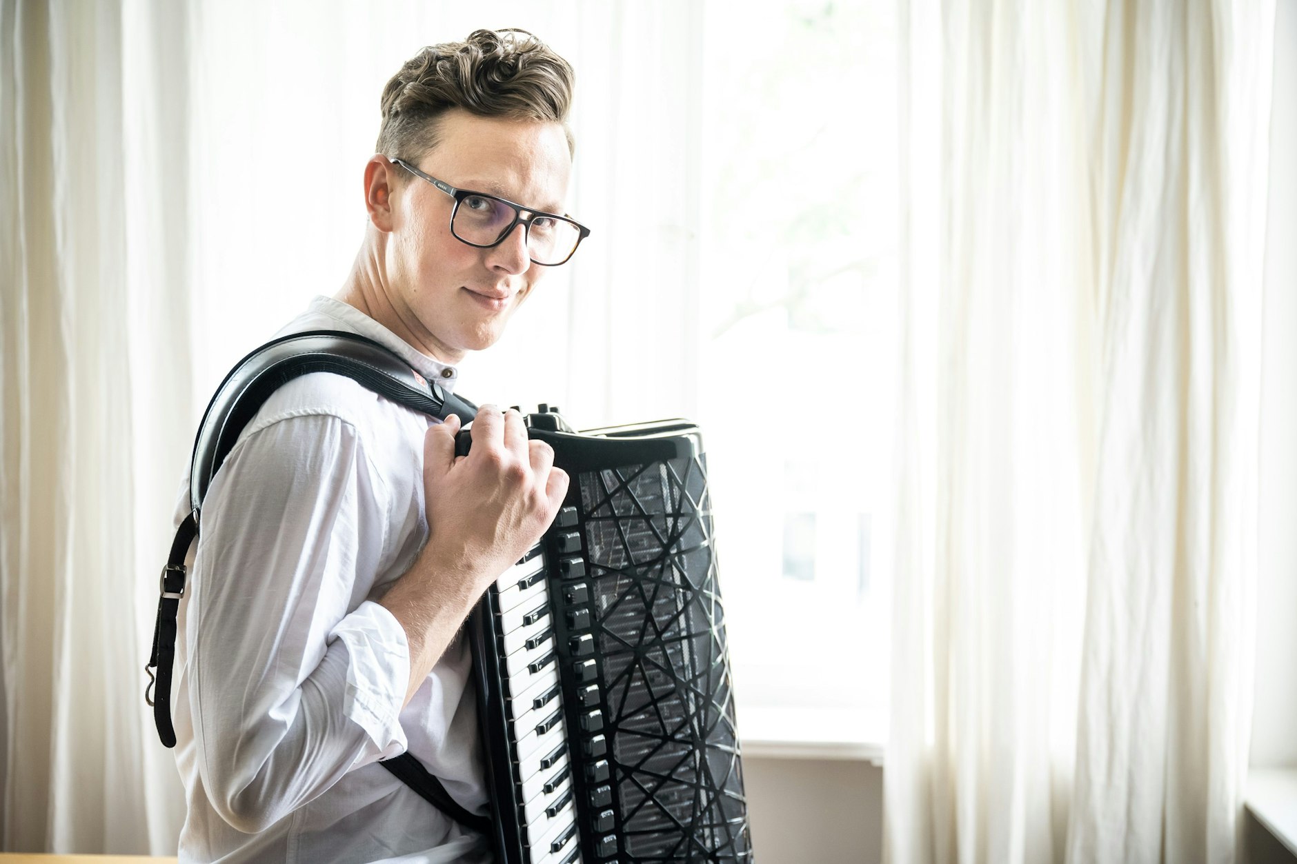 Der Akkordeonist Martynas Levickis 