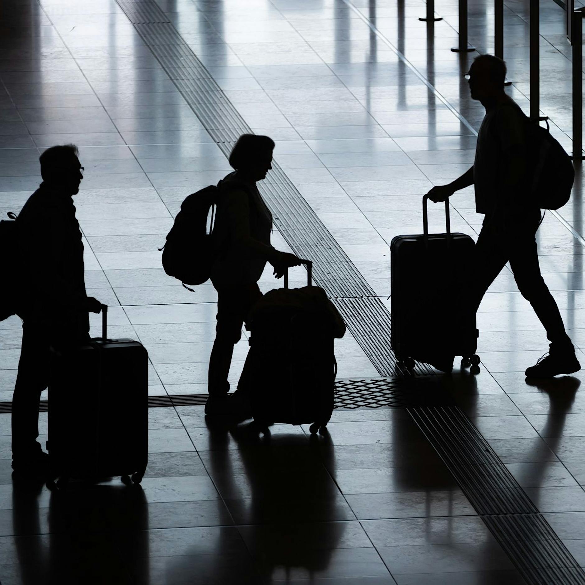 Neuer Ärger am BER: Warum am Flughafen ein unbefristeter Streik droht