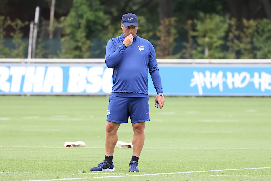 Anpfiff zur neuen Saison! Herthas Cheftrainer Pal Dardai freut sich auf den Start in der Zweiten Liga bei Fortuna Düsseldorf.