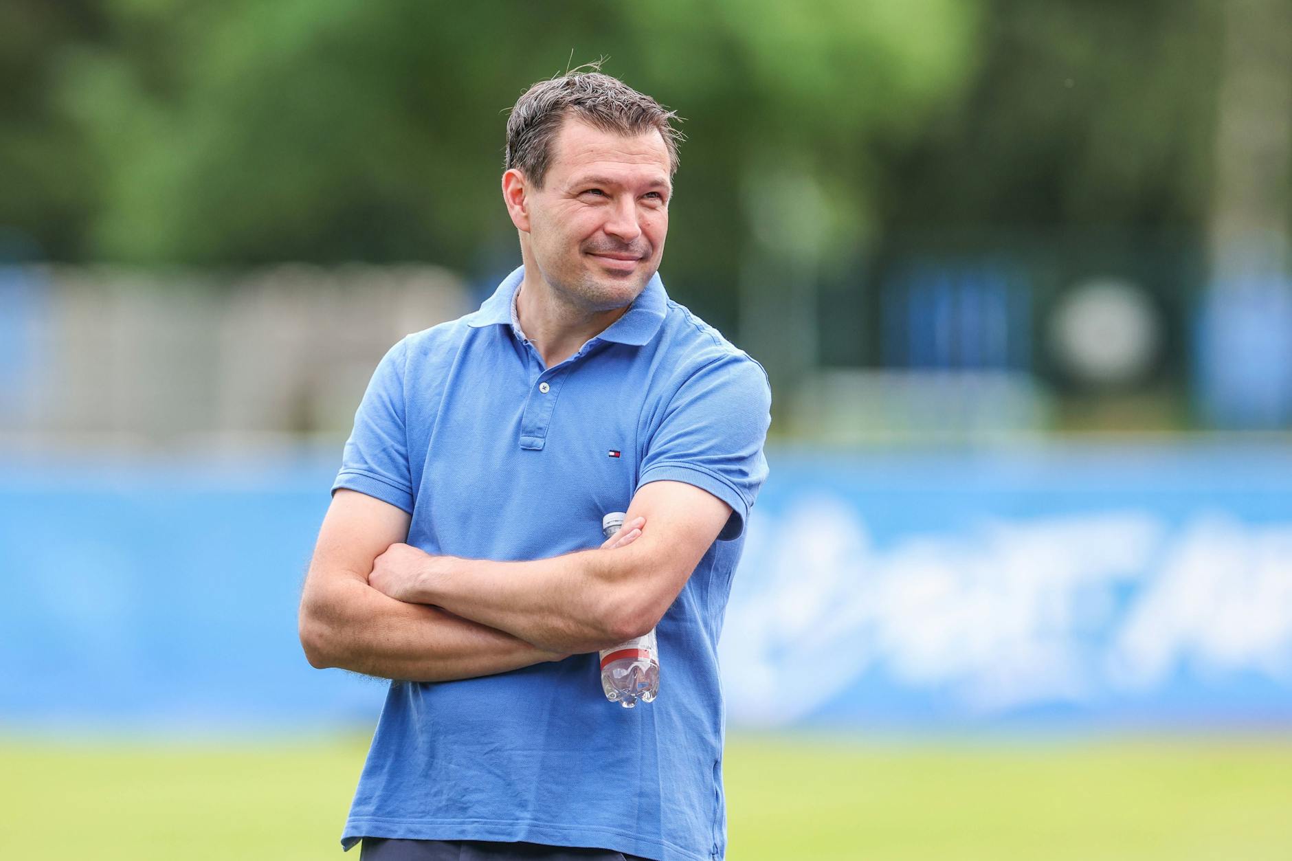 Sportdirektor Benjamin Weber am 17. Juli im Trainingslager in Zell am See im Alois-Latini-Stadion