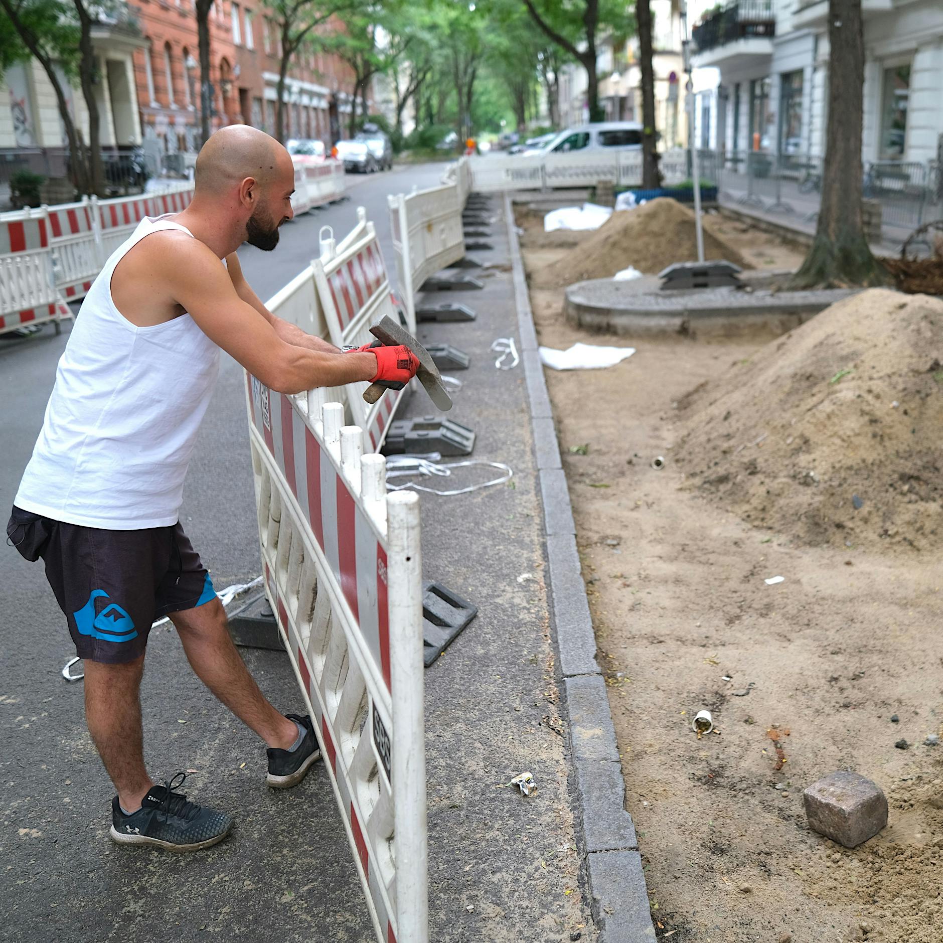 Kreuzberg: Wo ist denn das Pflaster hin? Was mit Parkplätzen im Graefekiez geschieht