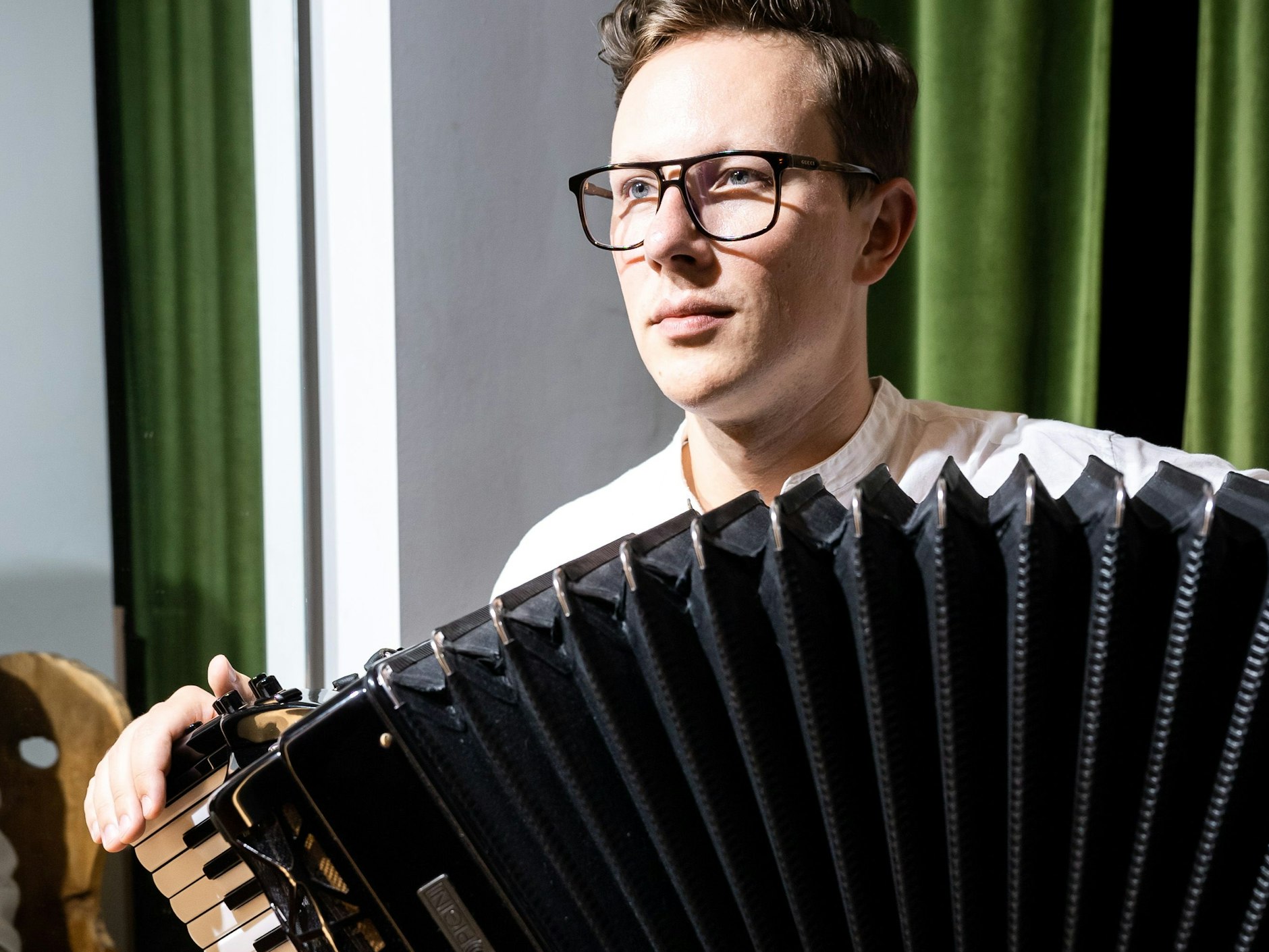 Martynas Levickis an seinem Instrument