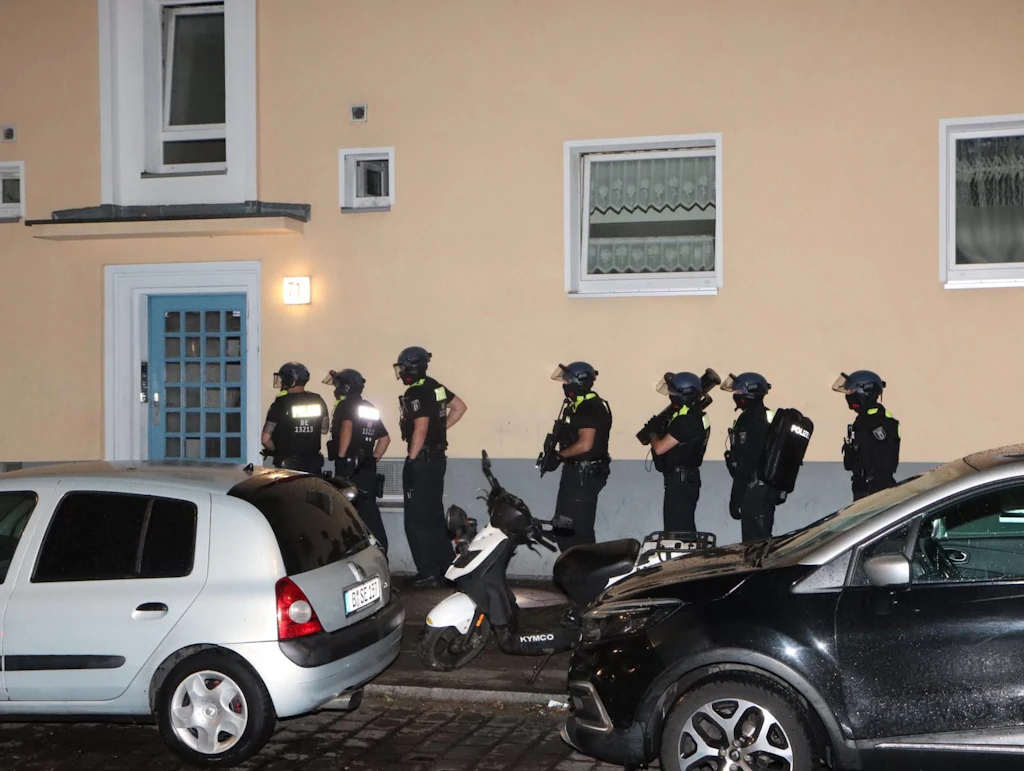 Blut-Nacht in Neukölln: Schüsse, Stiche, Prügeleien! Großeinsatz für die Polizei