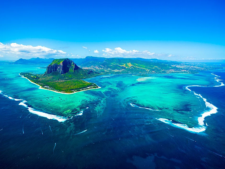 Auch mehr Deutsche reisen inzwischen nach Mauritius im Indischen Ozean.