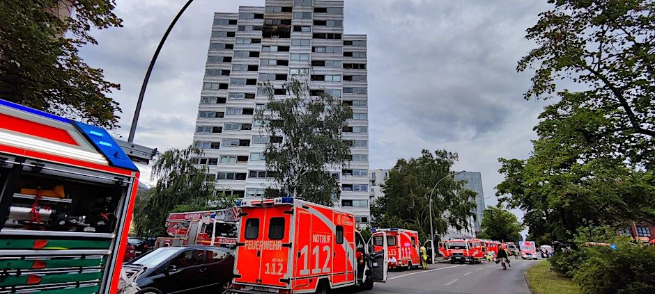 Bei einem Hochhaus-Brand in Kreuzberg gab es zwei Tote.
