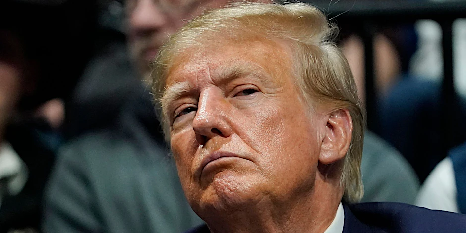 ARCHIV - Im Zentrum der erweiterten Anklageschrift steht Donald Trumps Umgang mit Videomaterial von Überwachungskameras auf seinem Anwesen.  
