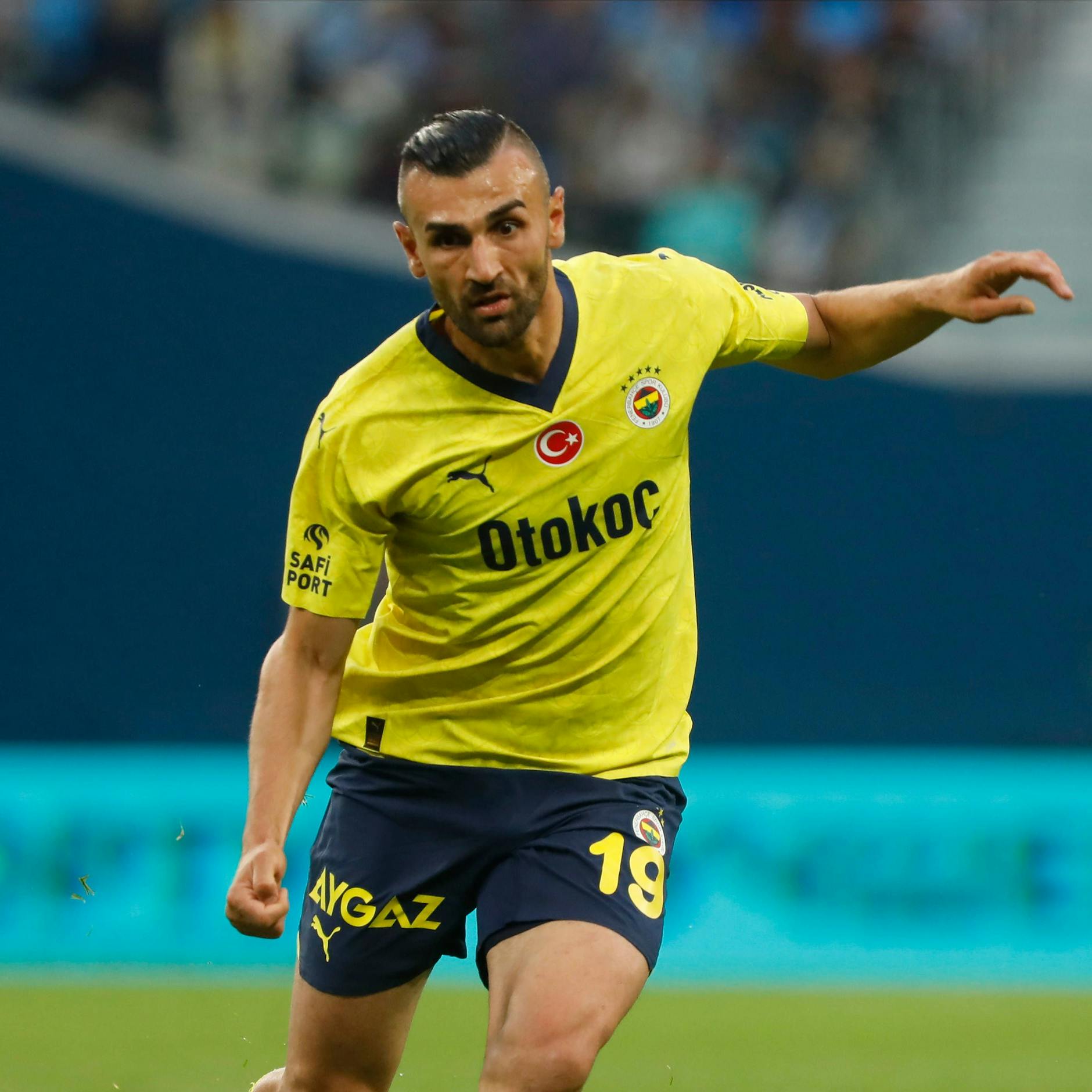 Der Poker um Fenerbahce-Stürmer Serdar Dursun läuft. Er soll Herthas Sturmproblem lösen.