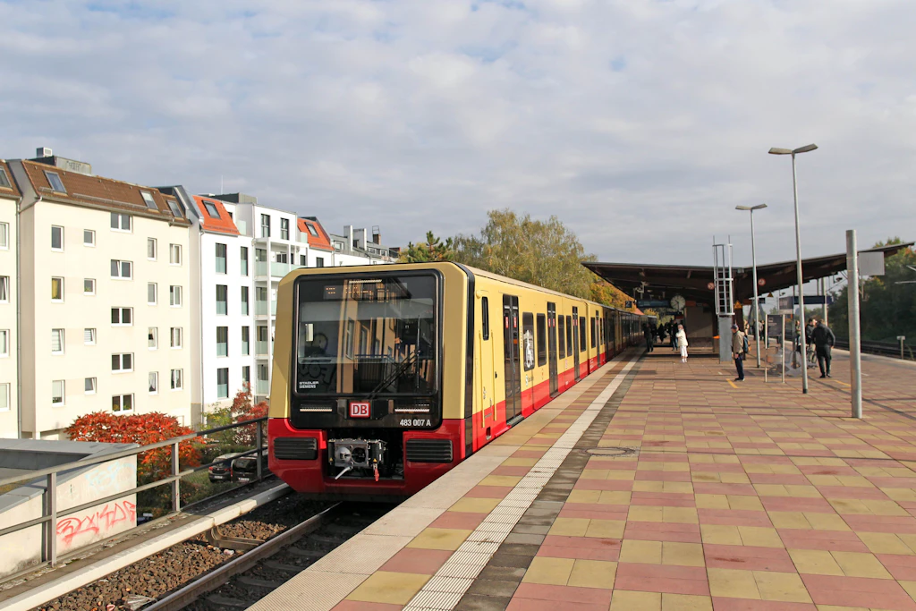 Material fehlt: Gerät der Bau der Berliner S-Bahn-Linie S15 aus dem Takt?