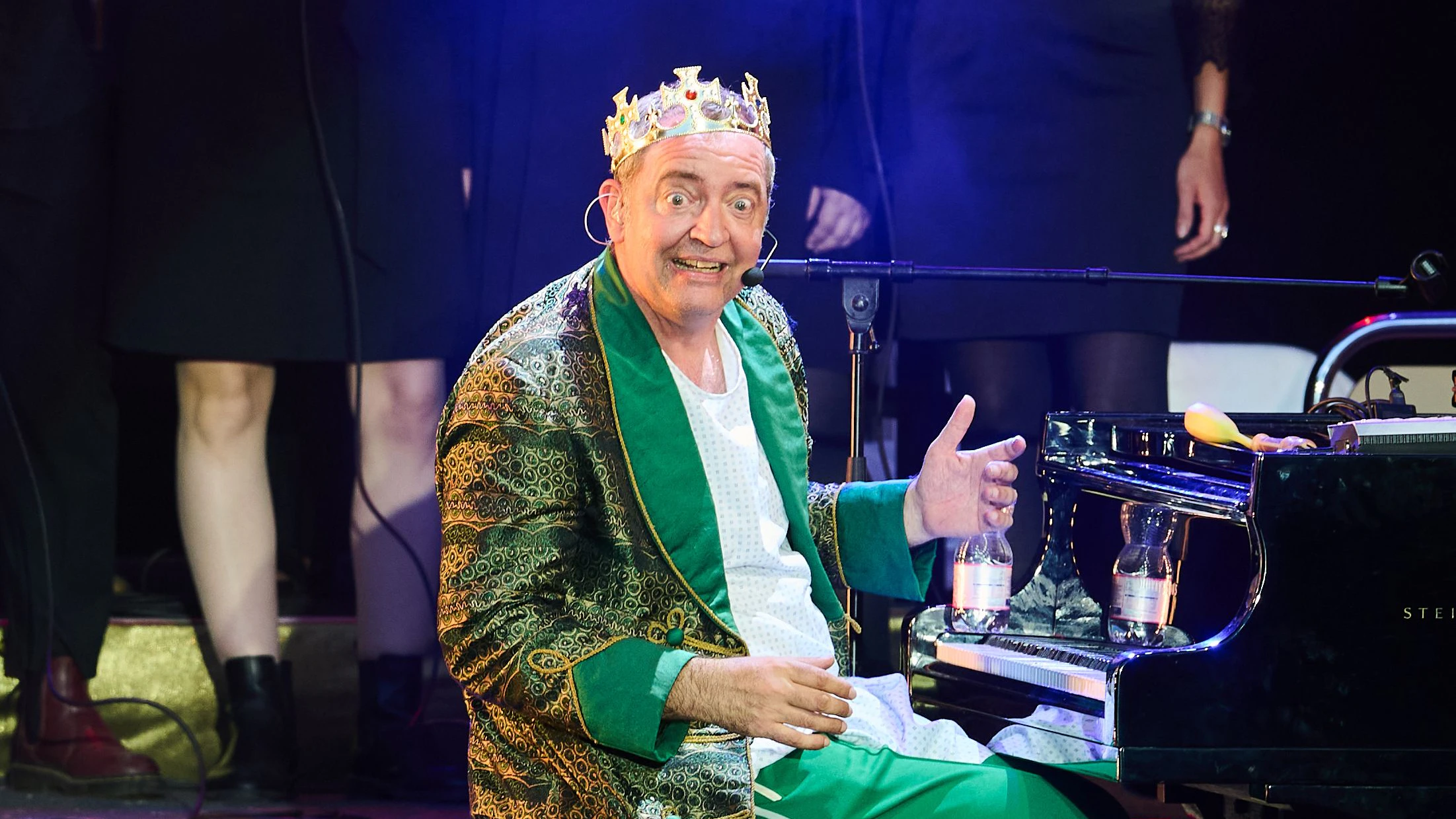 Rainald Grebe lieferte trotz schwerer Krankheit eine große Show in der Waldbühne ab.