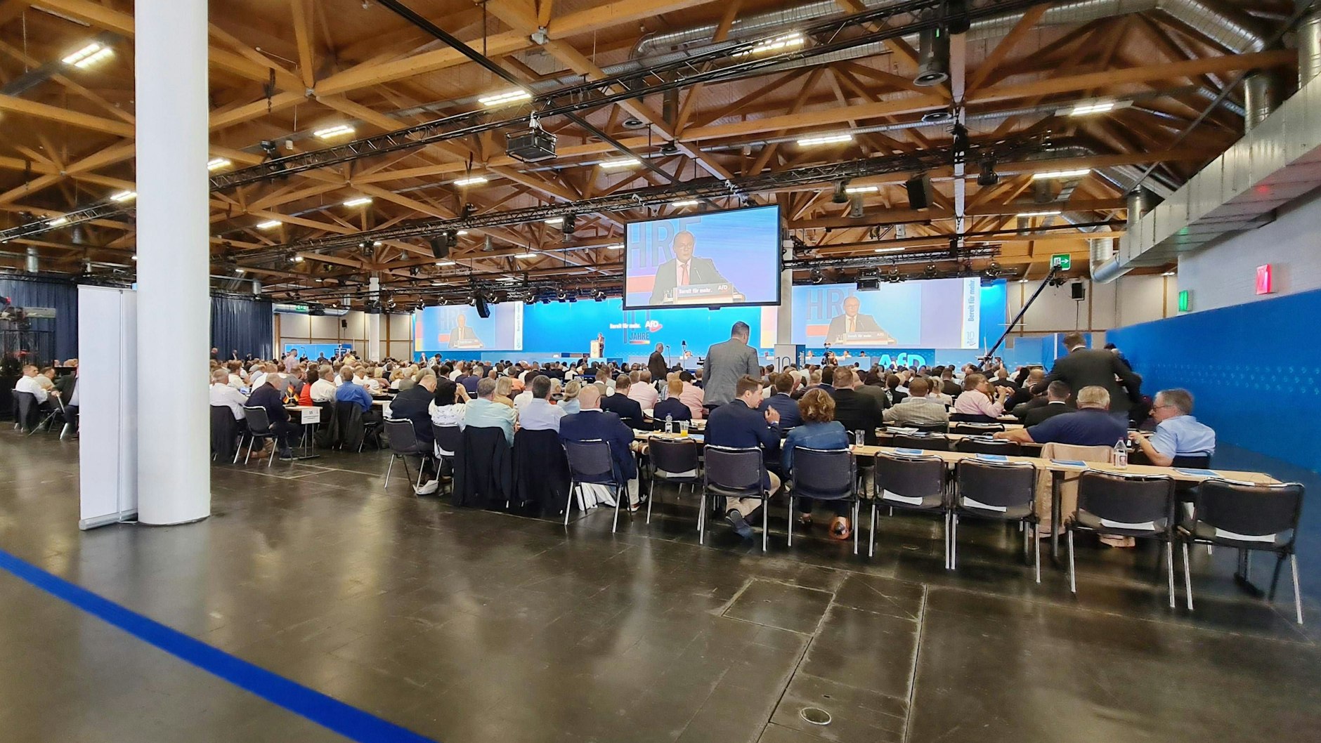 Die rechte Partei schickt die Kandidaten vom rechten Rand nach Brüssel.