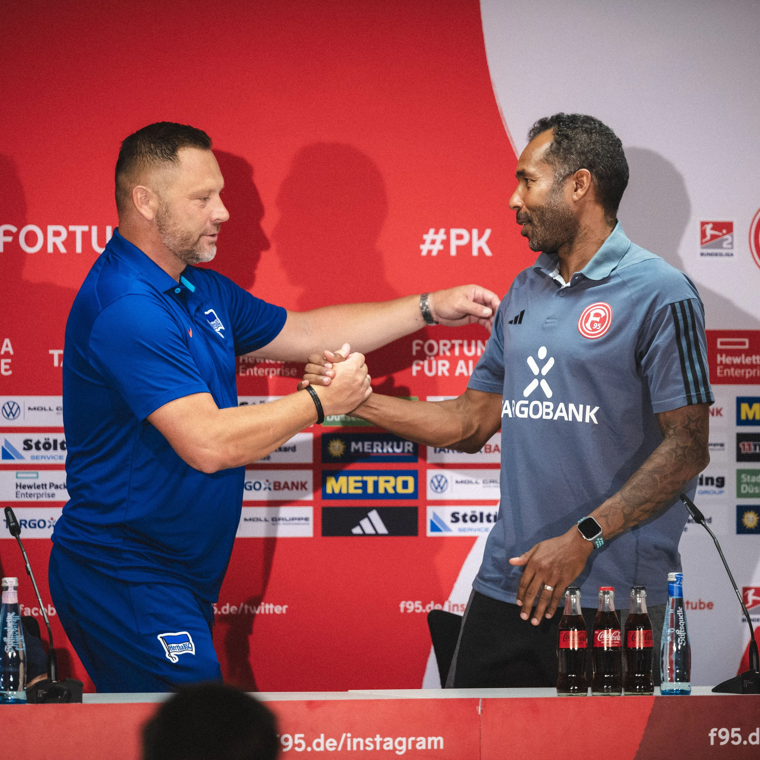 Zwei Trainer, die sich gut verstehen: Herthas Pal Dardai und Fortunas Daniel Thioune.