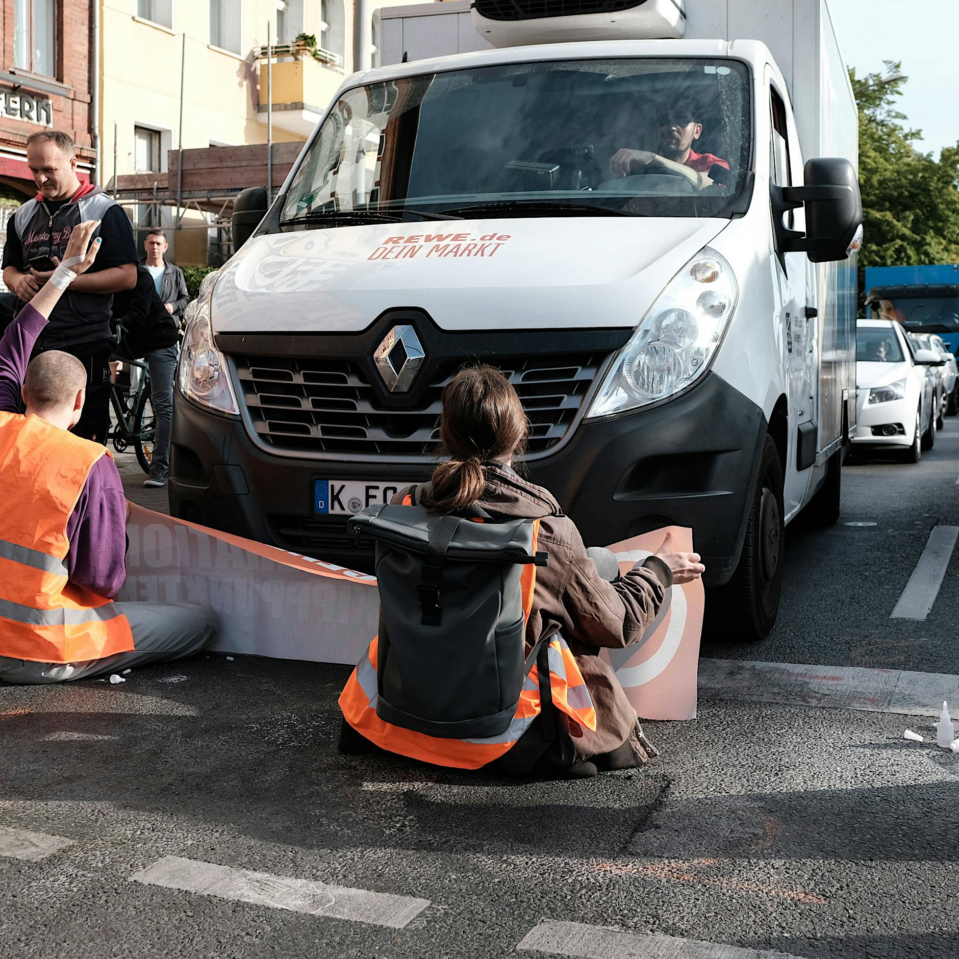 Letzte Generation ändert Strategie und erobert Herzen in der Bevölkerung
