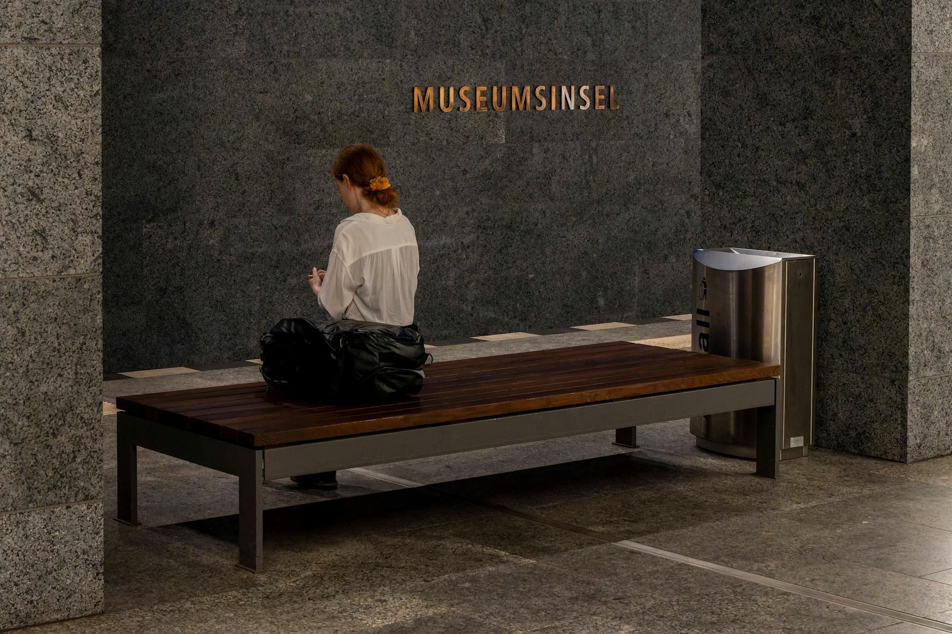 Allein unterwegs: Viele Frauen fühlen sich in den Berliner Bahnen unwohl.