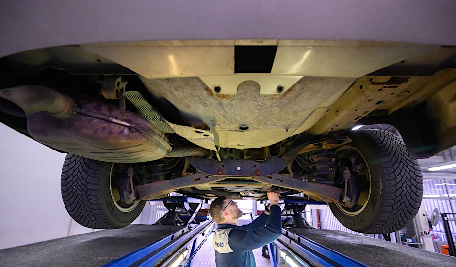 Über 20 Prozent der Autos in Berlin und Brandenburg fielen 2022 durch den TÜV.&nbsp;