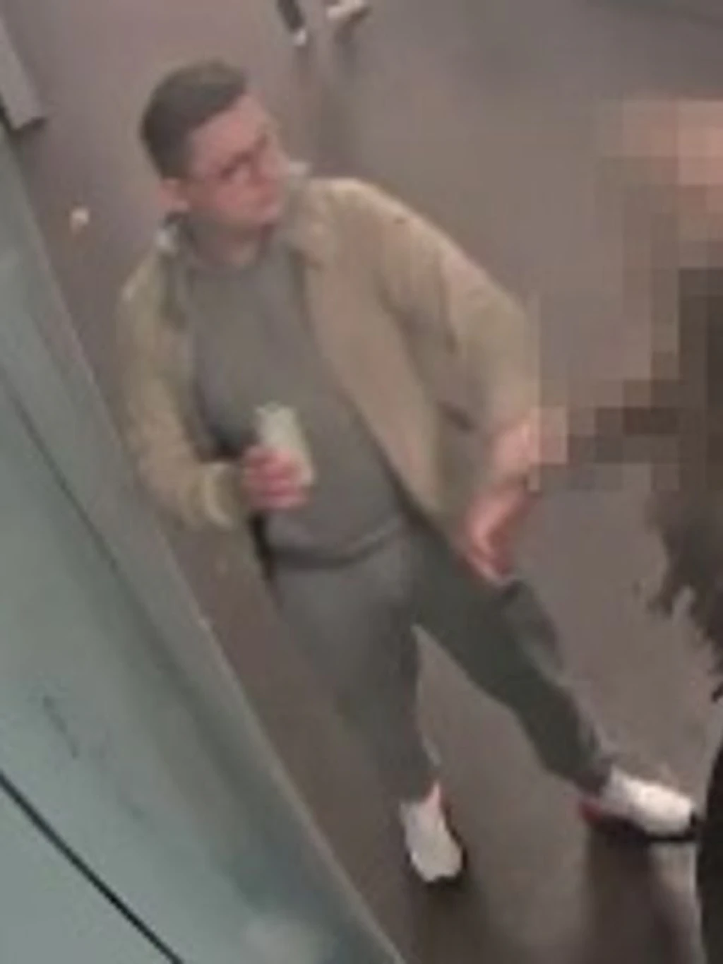 Polizei fahndet nach mutmaßlichem Sexualstraftäter: Wer kennt diesen Mann?