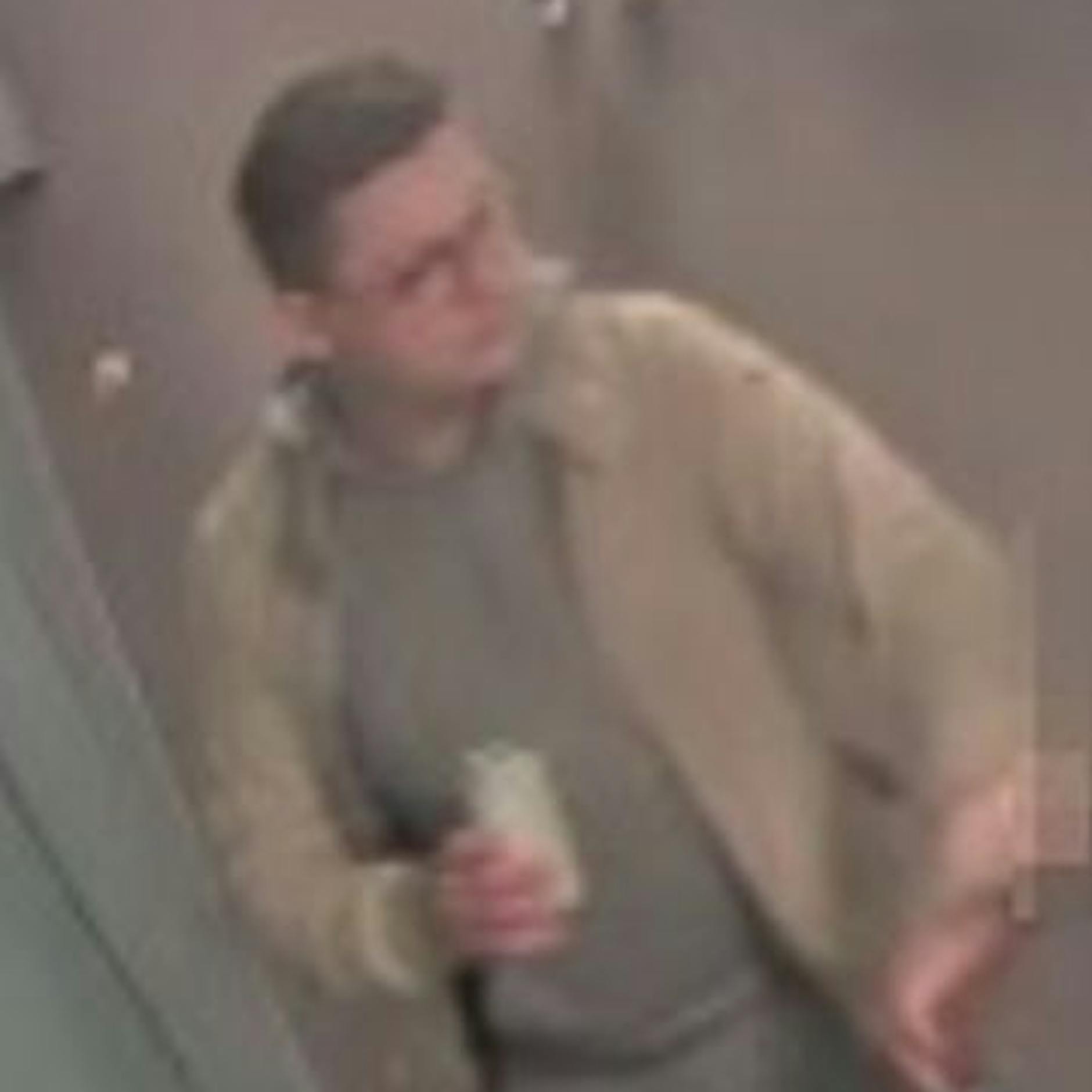 Berliner Polizei fahndet nach mutmaßlichem Sexualstraftäter: Wer kennt diesen Mann?