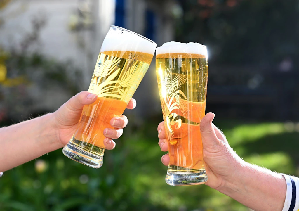 „Politische Wirren“ und Teuerung: Deutsche trinken weniger Bier
