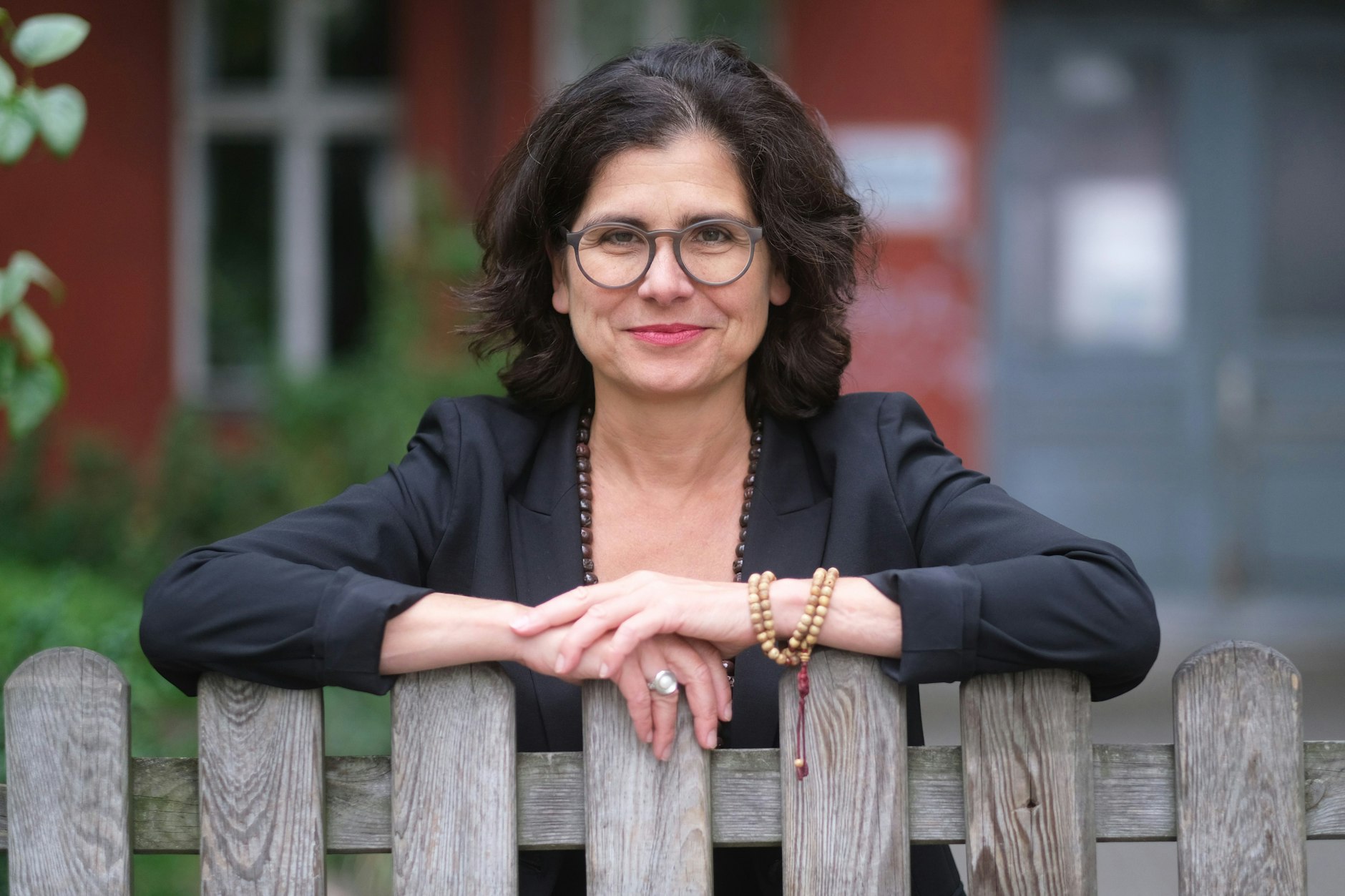 Lavinia Frey, die neue Leiterin des Internationalen Literaturfestivals Berlin, beim Fototermin an der Hasenheide