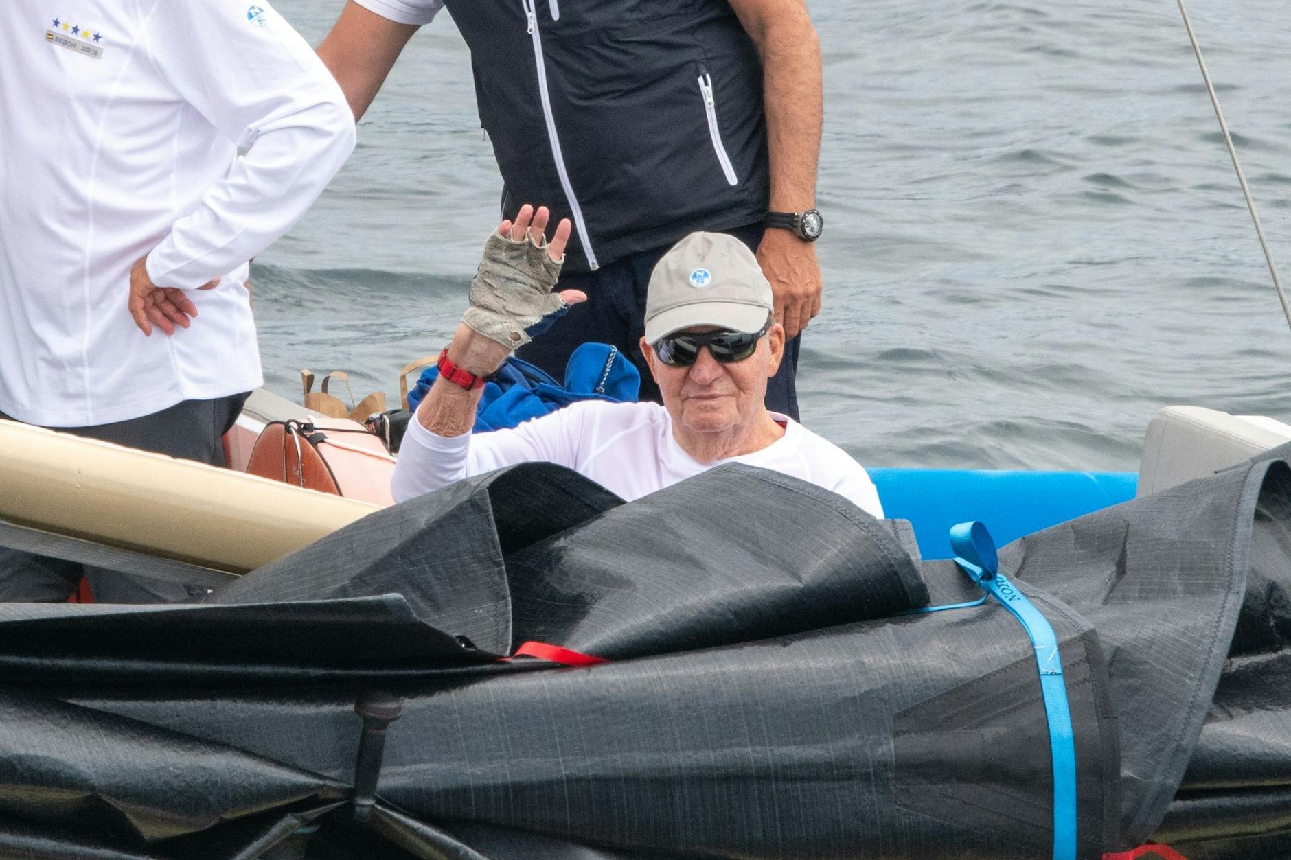 Altkönig Juan Carlos (m) macht Urlaub in Spanien.