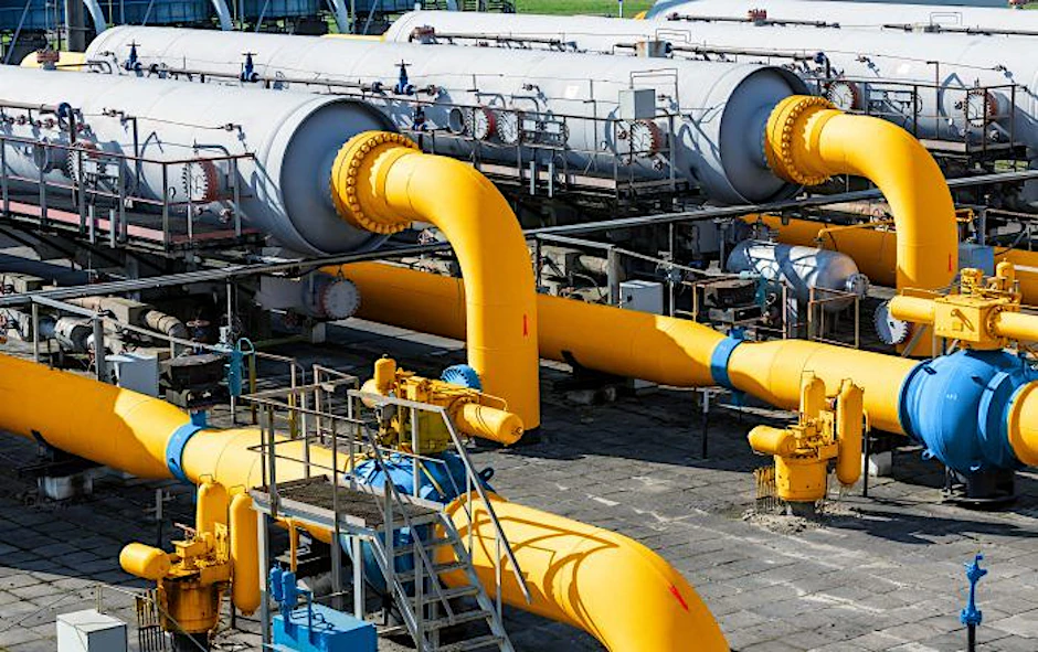 Über das ukrainische Gasnetzsystem kommt monatlich rund eine Milliarde Kubikmeter russisches Gas nach Europa. Aber auch die Ukraine bekommt jetzt viel Gas zurück, um dieses zu speichern.