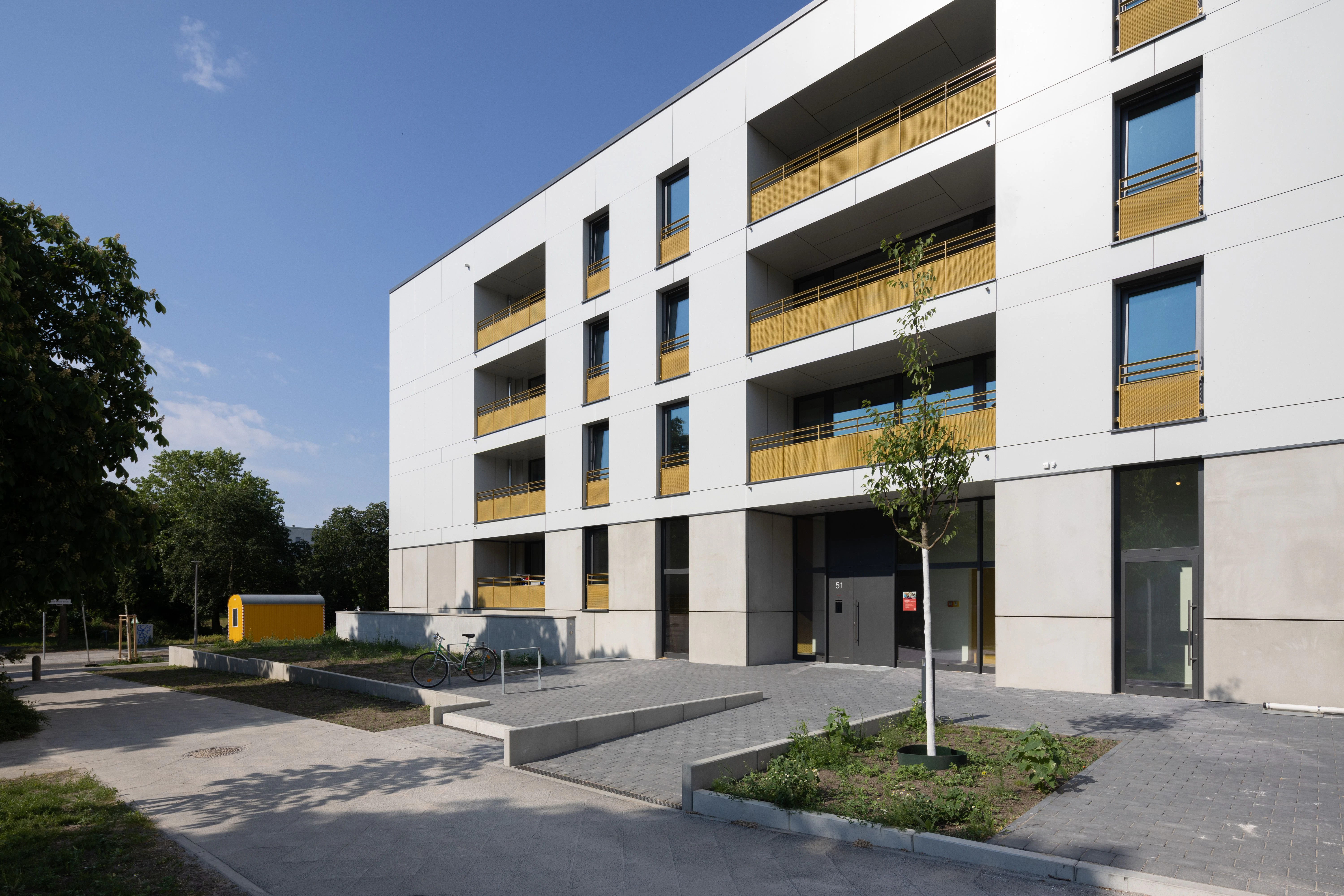 Ein bisschen Grün ist schon da: Neubau in der Kastanienallee