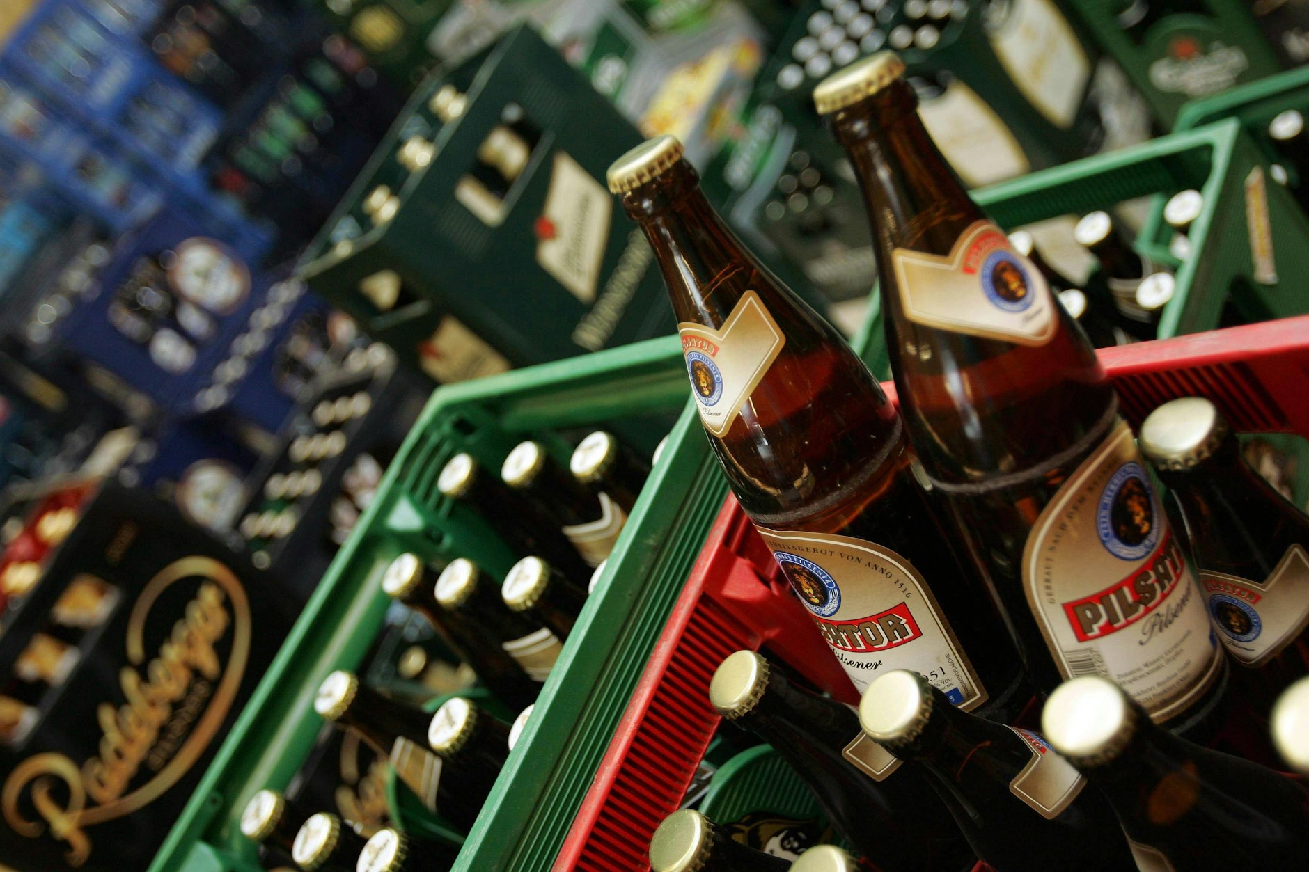 Nur 40 Cent pro Flasche: Ist Pilsator das günstigste Bier des Landes?&nbsp;