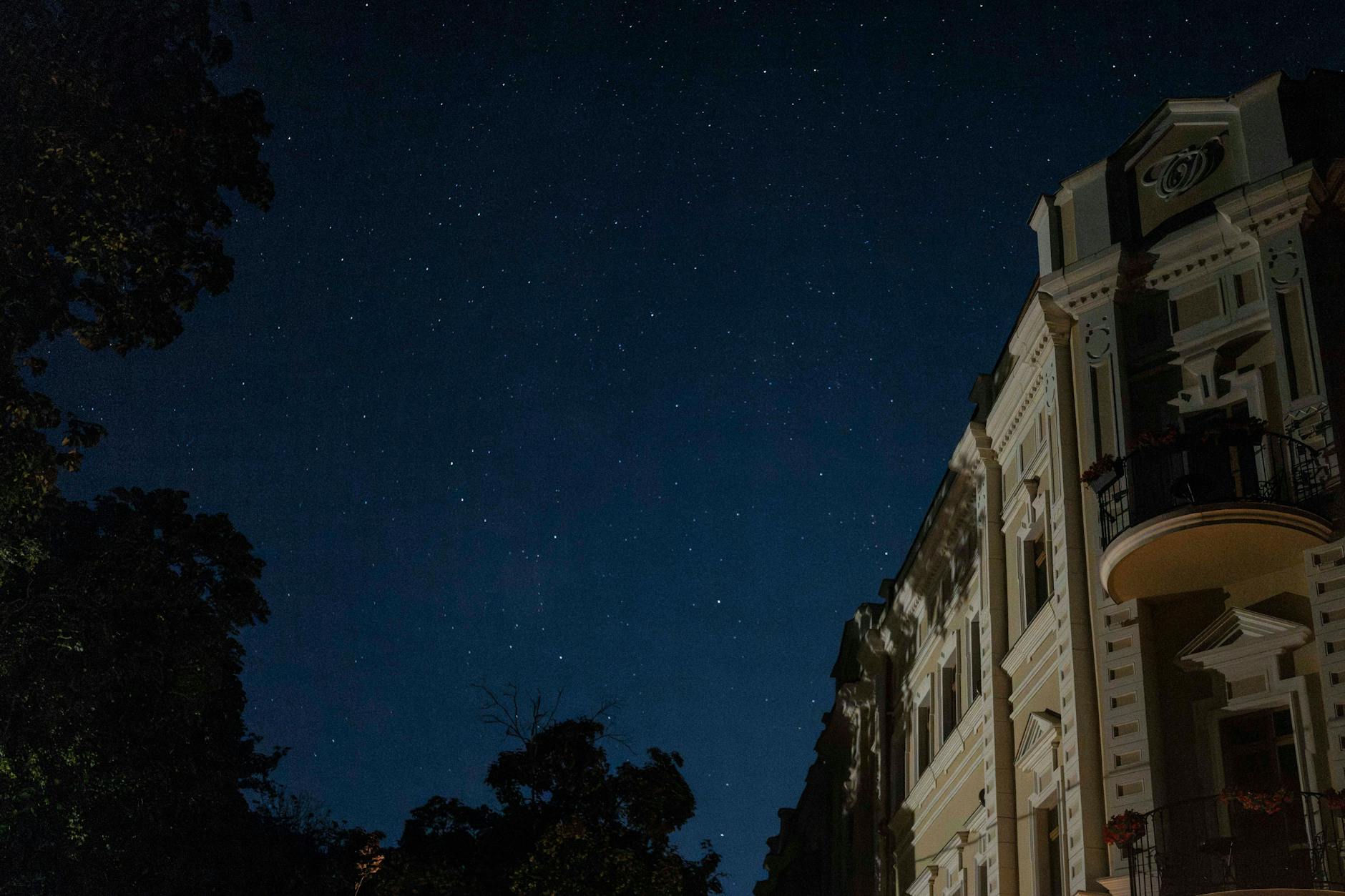 Sterne am Himmel während eines kurzen Stromausfalls in Odessa
