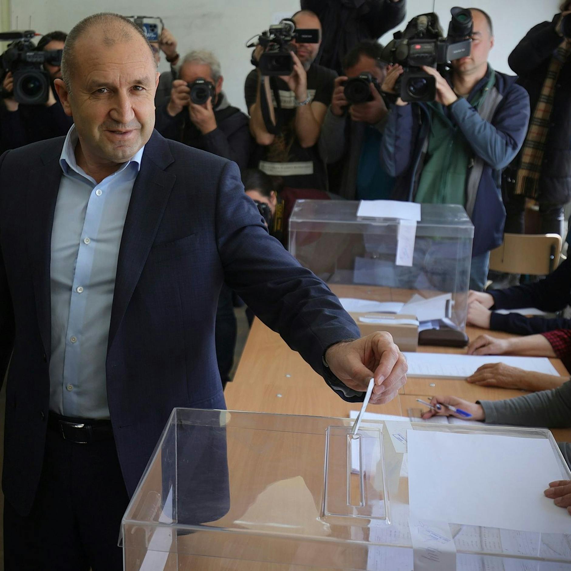 Bulgariens Präsident Rumen Radew beschuldigt Parlament: Absage an russischen Ölkonzern Lukoil „verantwortungslos“