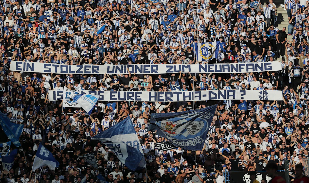 Hertha BSC: Wenn ein Banner gegen Toni Leistner zur Luxus-Pöbelei wird