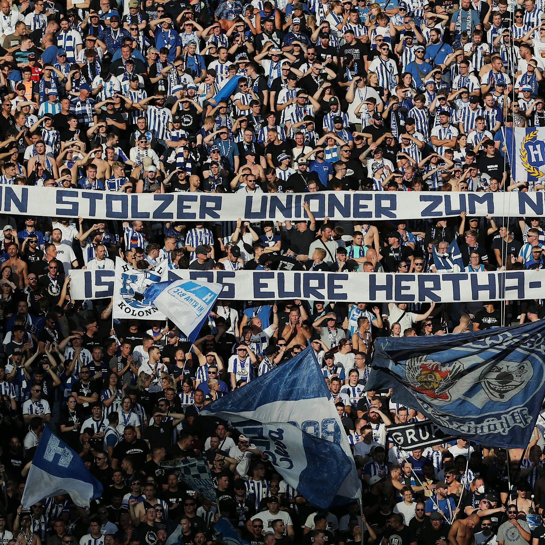 Hertha BSC: Wenn ein Banner gegen Toni Leistner zur Luxus-Pöbelei wird