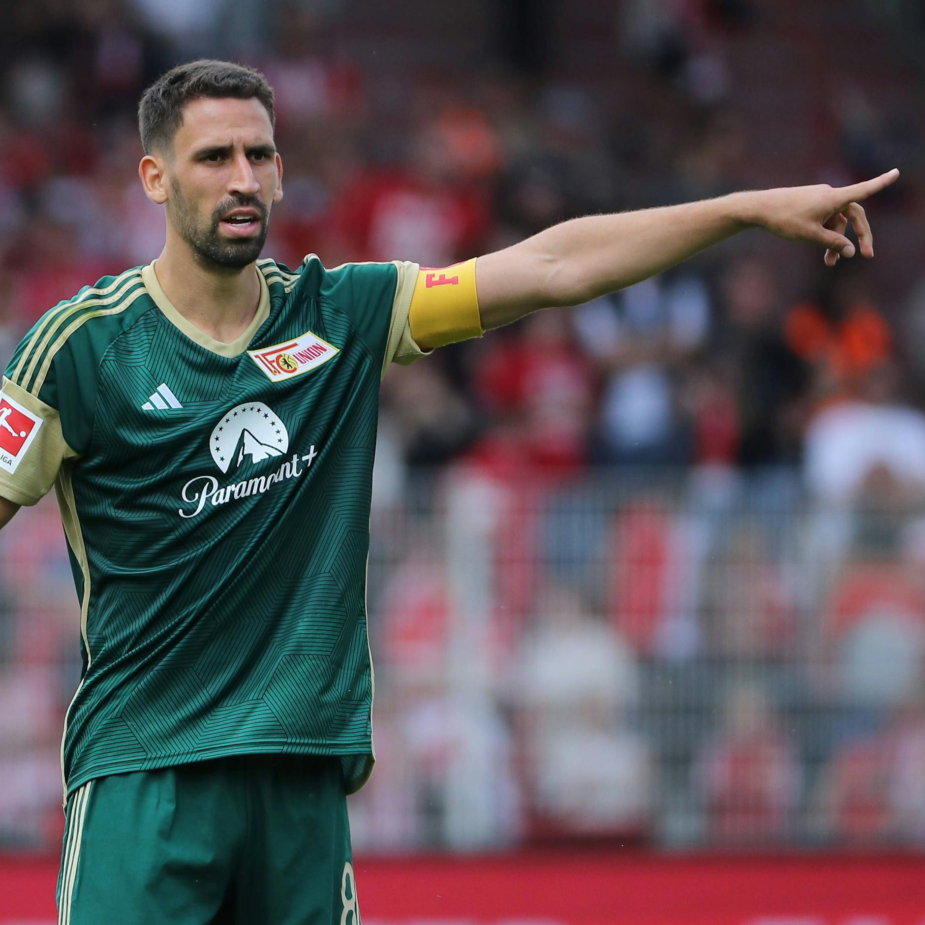 Rani Khedira trug bei Unions Testkicks auffallend oft die Kapitänsbinde.