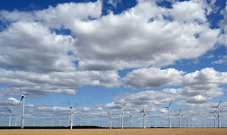 Es ist einer der&nbsp;größten sanktionsbedingten Vertragskonflikte, die je öffentlich wurden: Der finnische Konzern Fortum und sein dänischer Technologiepartner Vestas streiten wegen der Komponenten für Windanlagen in Russland.&nbsp;