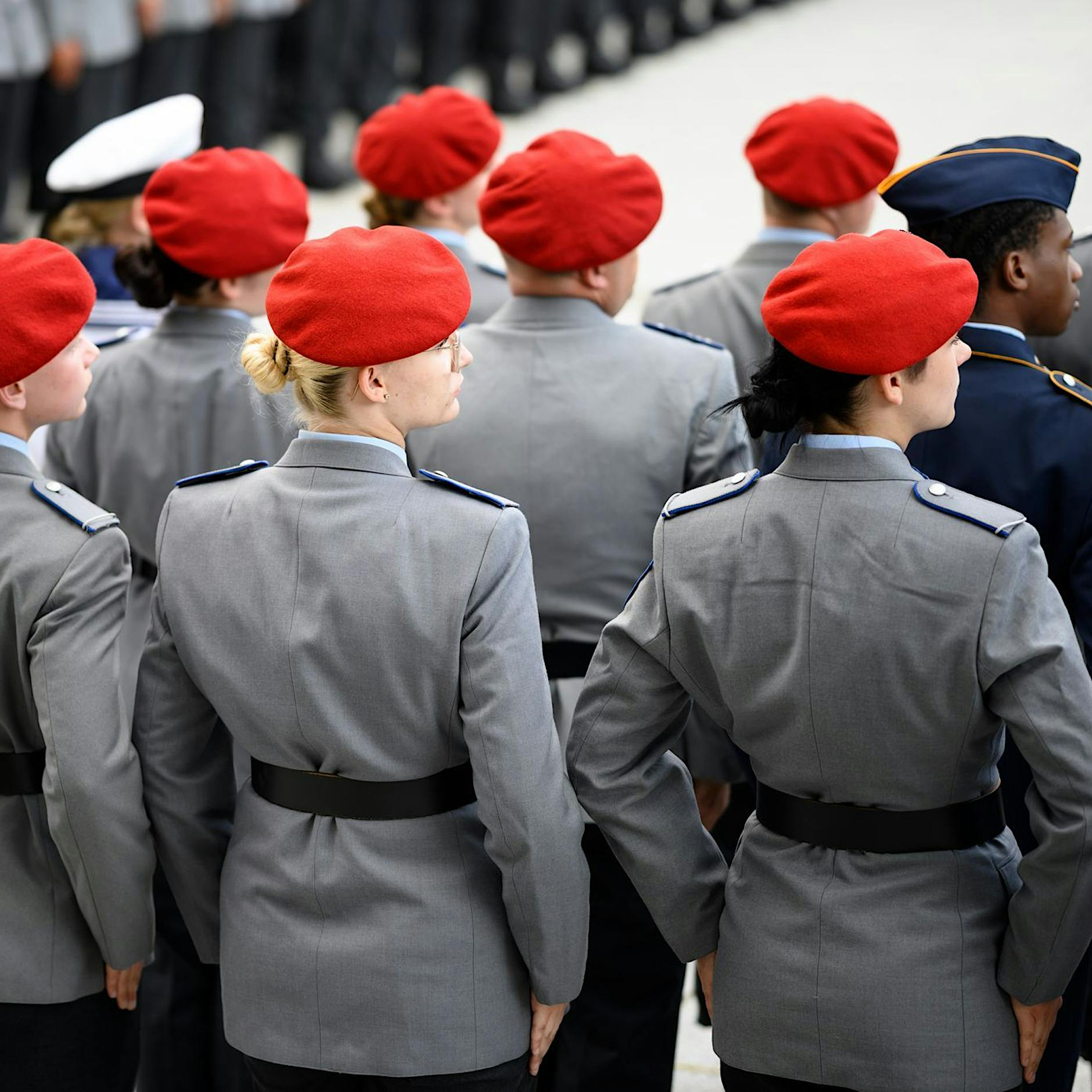 Personalnot bei der Bundeswehr: Deutschland ohne Wehrpflicht nicht „verteidigungsfähig“ - Reservistenverband