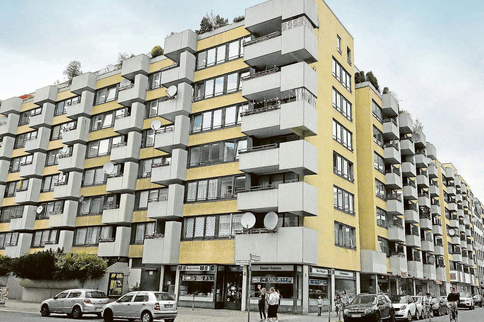 Die Hedemannstraße bei Tageslicht – in der Nacht soll dort ein junger Mann überfallen worden sein. 