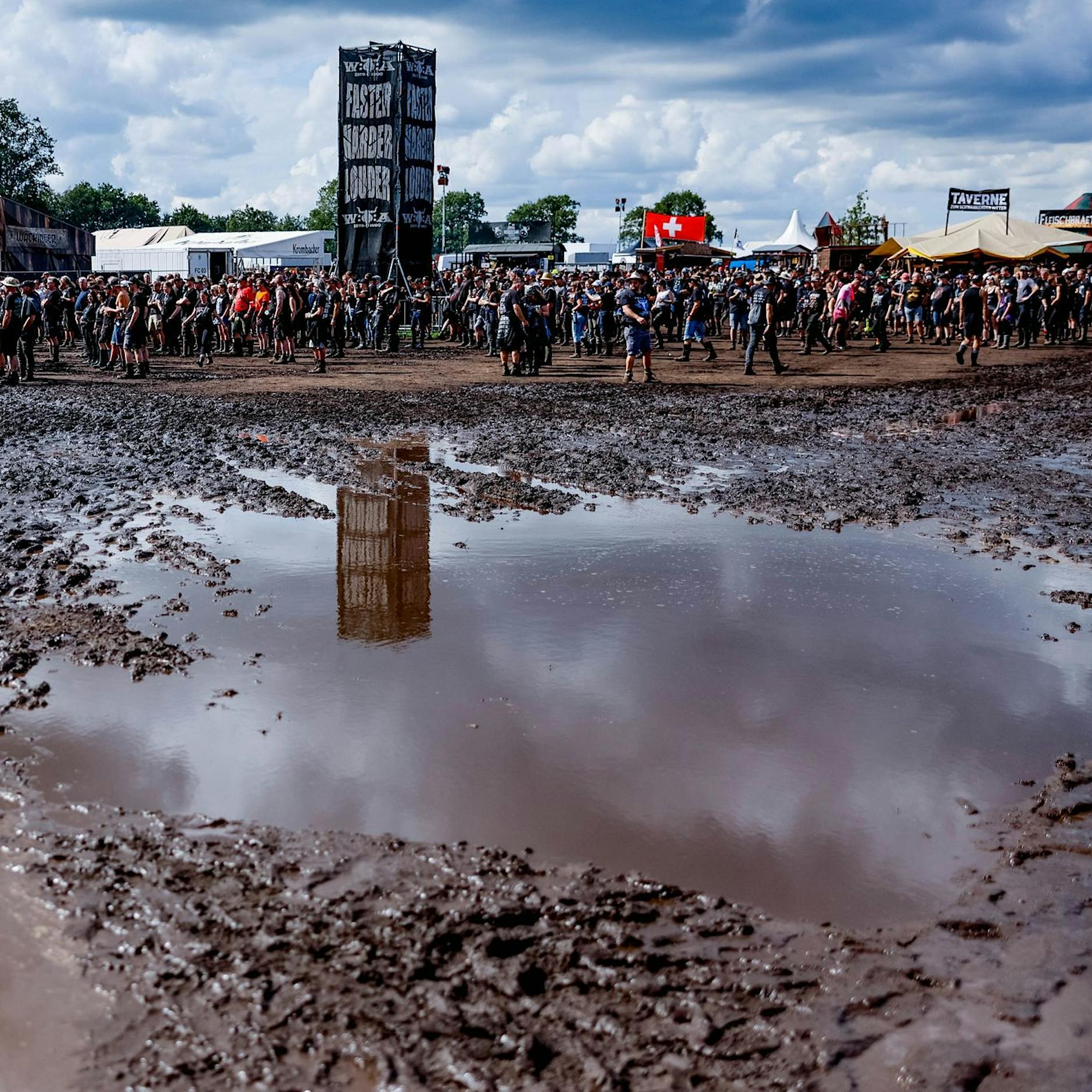 Wacken im Matsch: Sieben Millionen Euro Verlust wegen Schlamm-Chaos