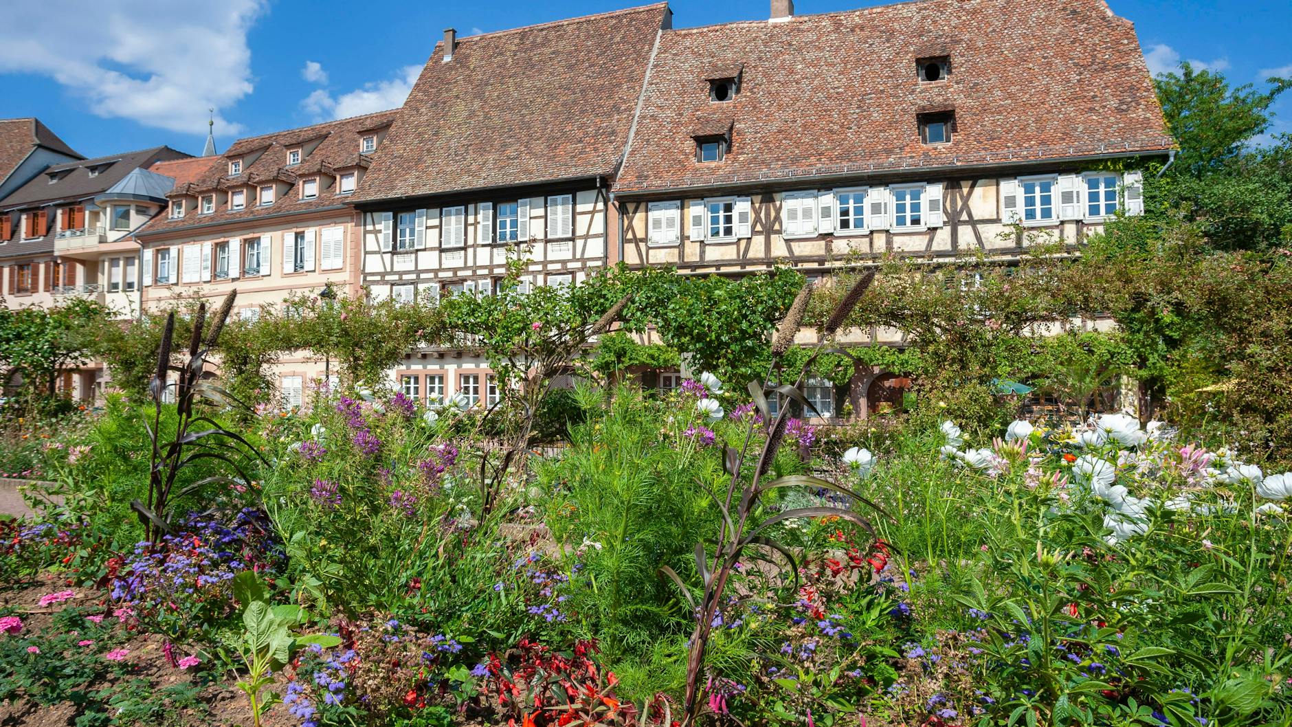 Mit dem Deutschlandticket erreichbar: Die Stadt Wissembourg gilt als eines der schönsten Städtchen im Elsass.