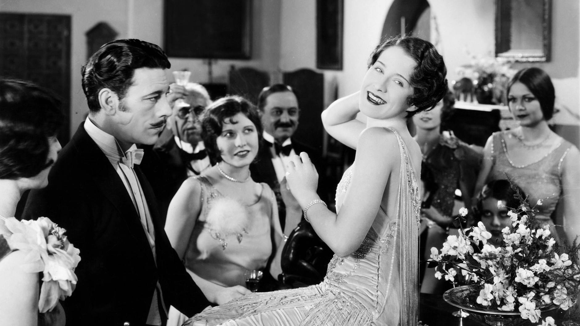 Die Generation Pause vor Hundert Jahren: Von Flappern hat man früher gesagt, sie wären faul. Heute sind die das Symbol der Goldenen Zwanziger.