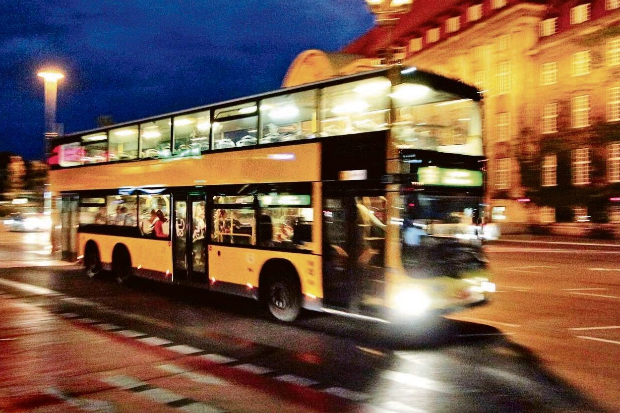 Die letzten Fahrten stehen bevor: Ein Doppeldecker MAN A39 Lion’s City DD unterwegs in Berlin. Die BVG hat nur noch zehn Fahrzeuge dieses Typs. In diesem Jahr soll der Einsatz enden.