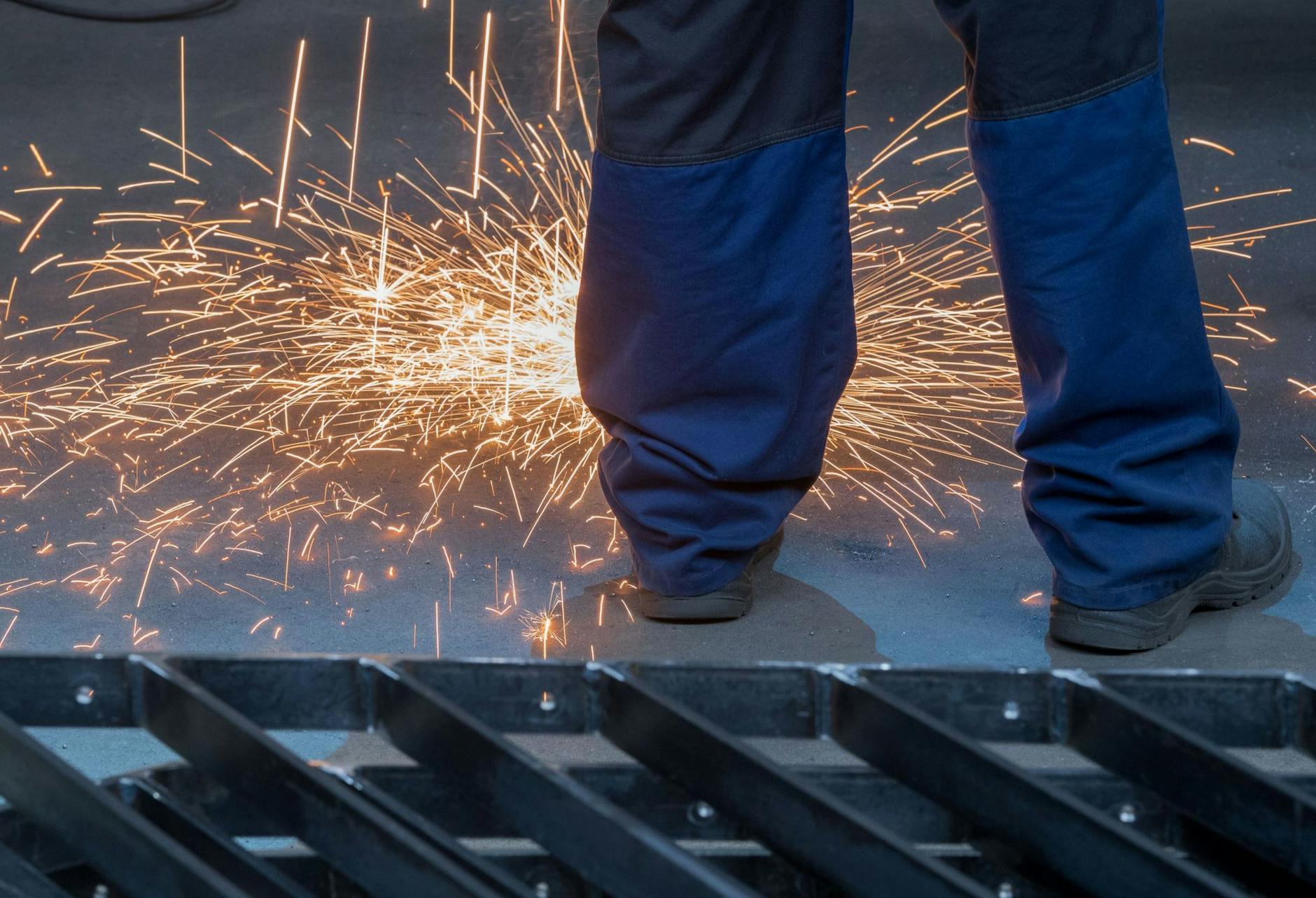 ARCHIV - Angesichts der schwachen Konjunktur in Deutschland wird der Ruf nach Soforthilfen der Bundesregierung lauter.