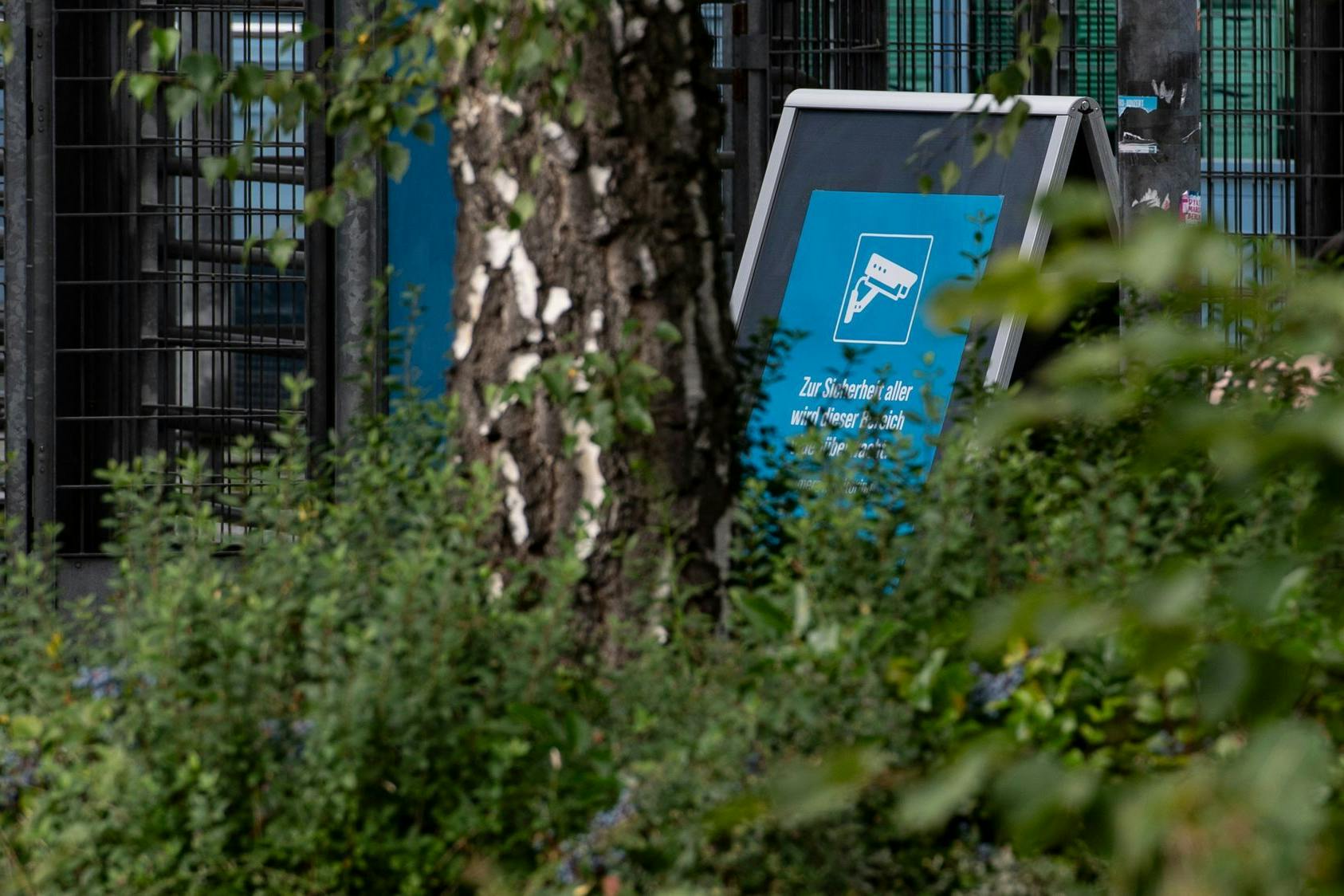 Diese Info-Tafel steht seit kurzem am Eingang zum Columbiabad. 