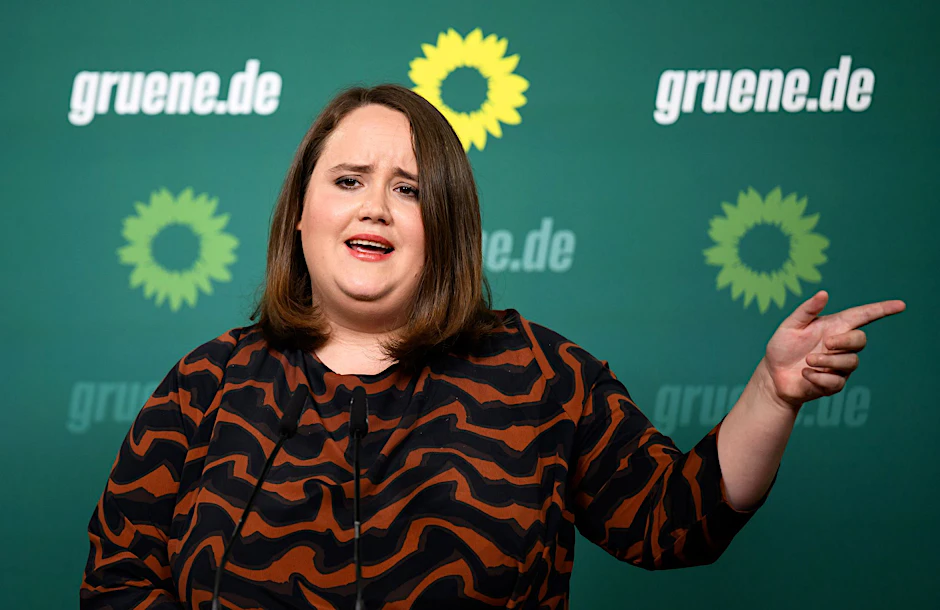 Es gehe darum, Deutschlands wirtschaftliches Fundament zu verteidigen, sagt die Grünen-Chefin Ricarda Lang. Aber wie?