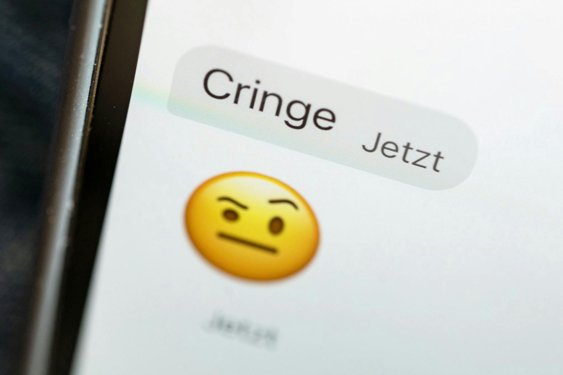 Der Begriff „cringe“ wurde 2021 zum Jugendwort des Jahres gewählt.