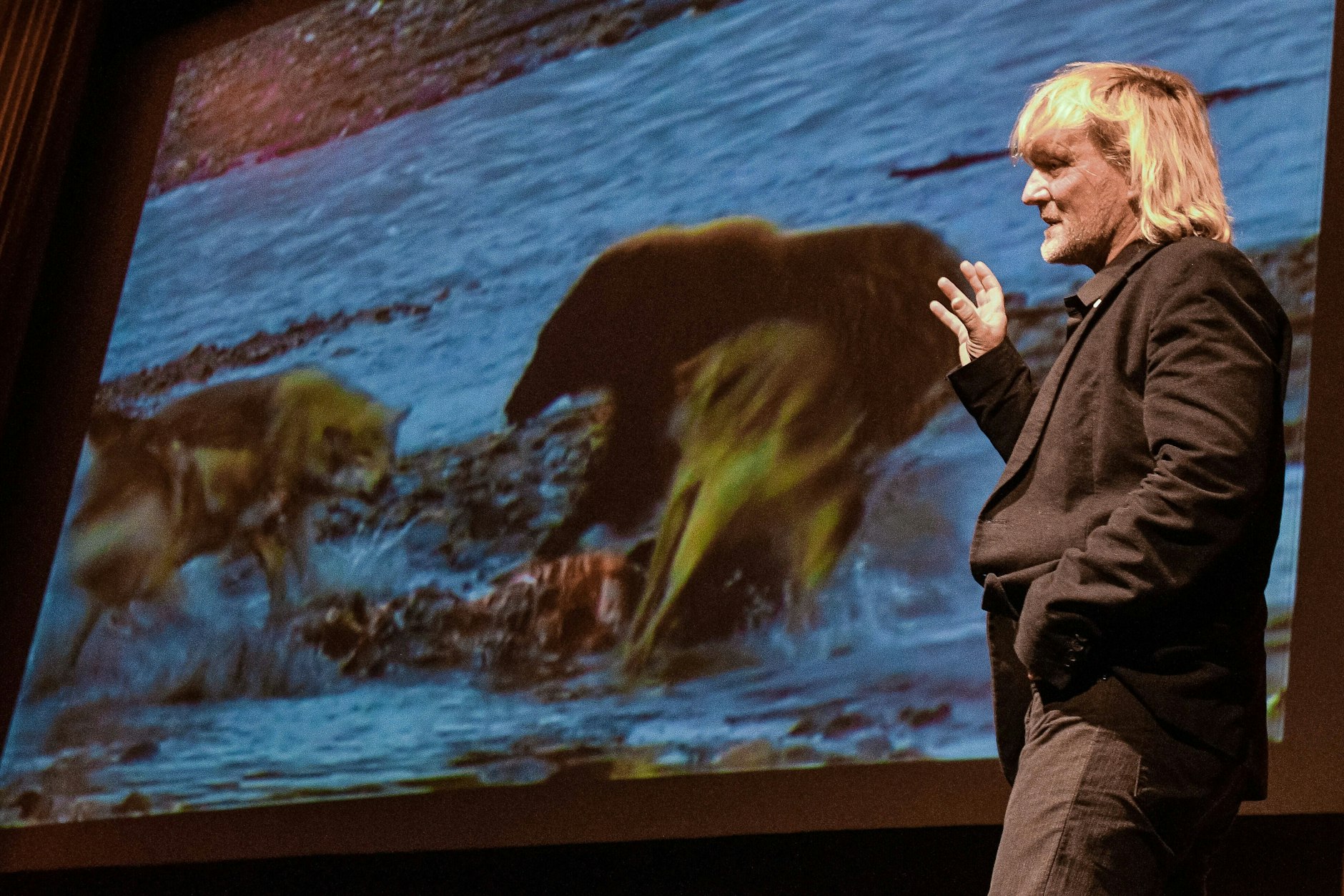 Immer nah dran: Der Tierfilmer Andreas Kieling ist fasziniert von Bären.