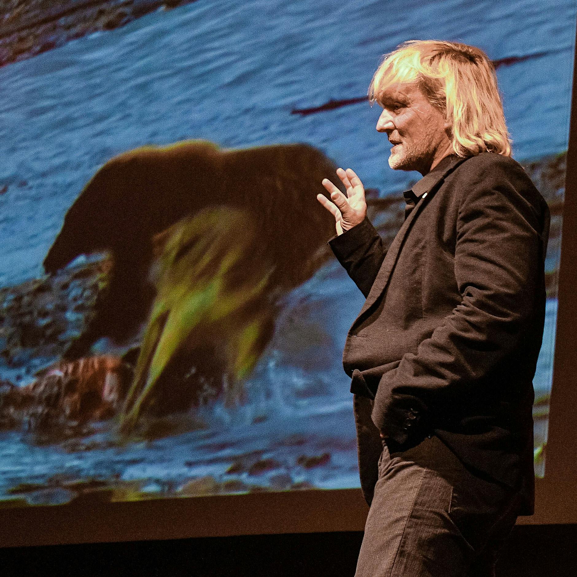 Andreas Kieling: Tierfilmer berichtet nach Bärenangriff von neuen Details der blutigen Attacke