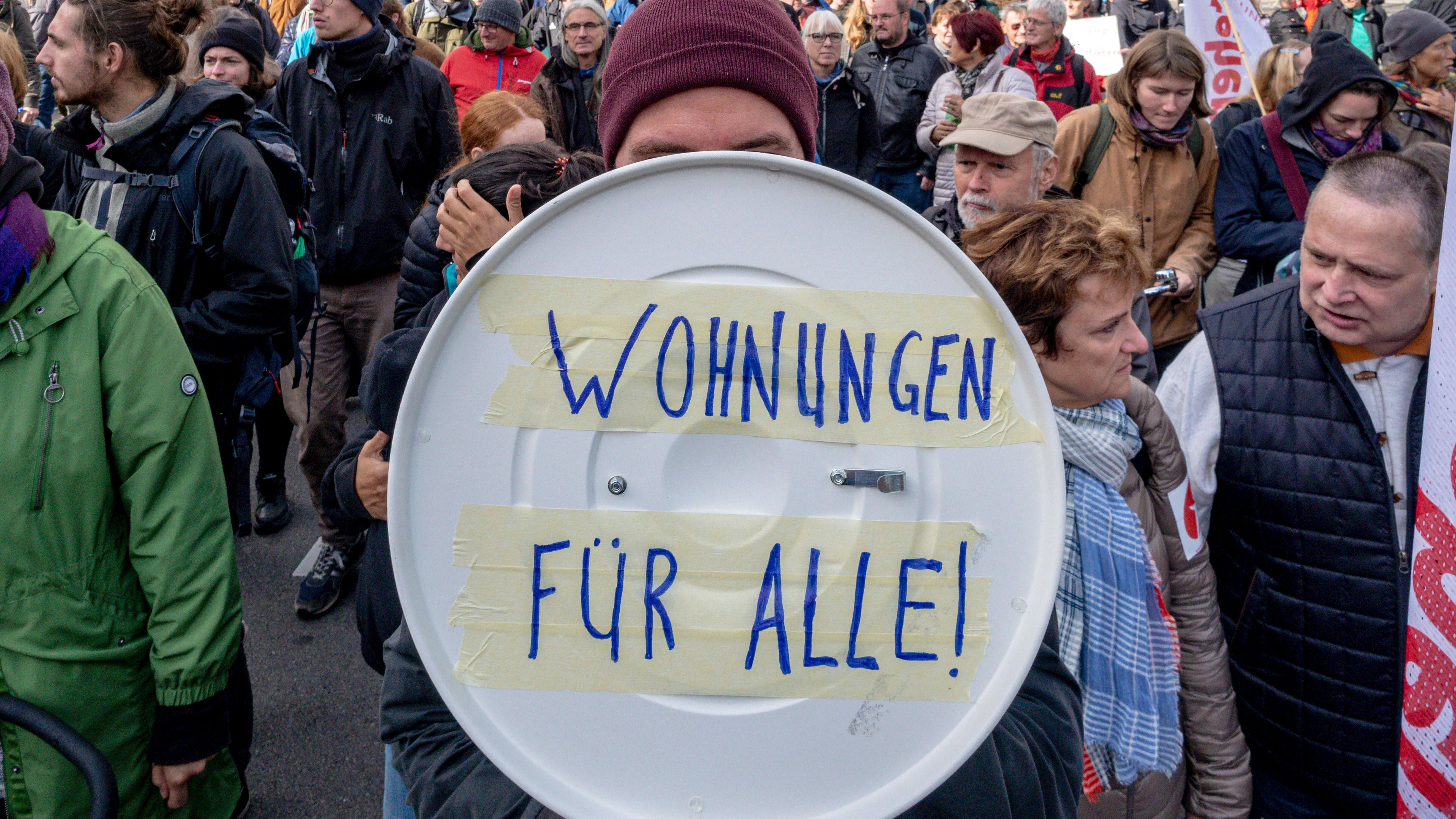 Mieten-Explosion in Berlin: Immer wieder wird in der Stadt für faire Wohnungspreise demonstriert.